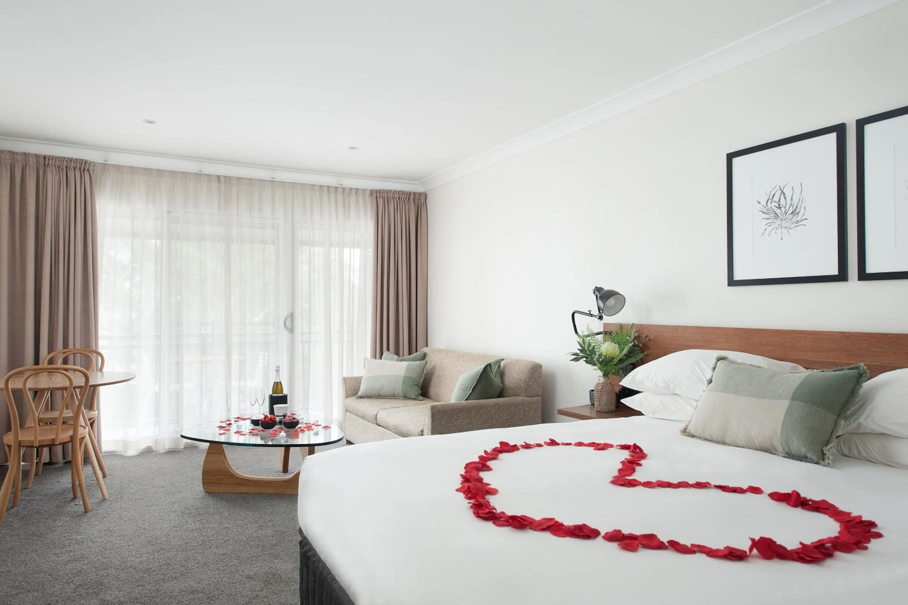 Bedroom, Bed in Hotel Nelson