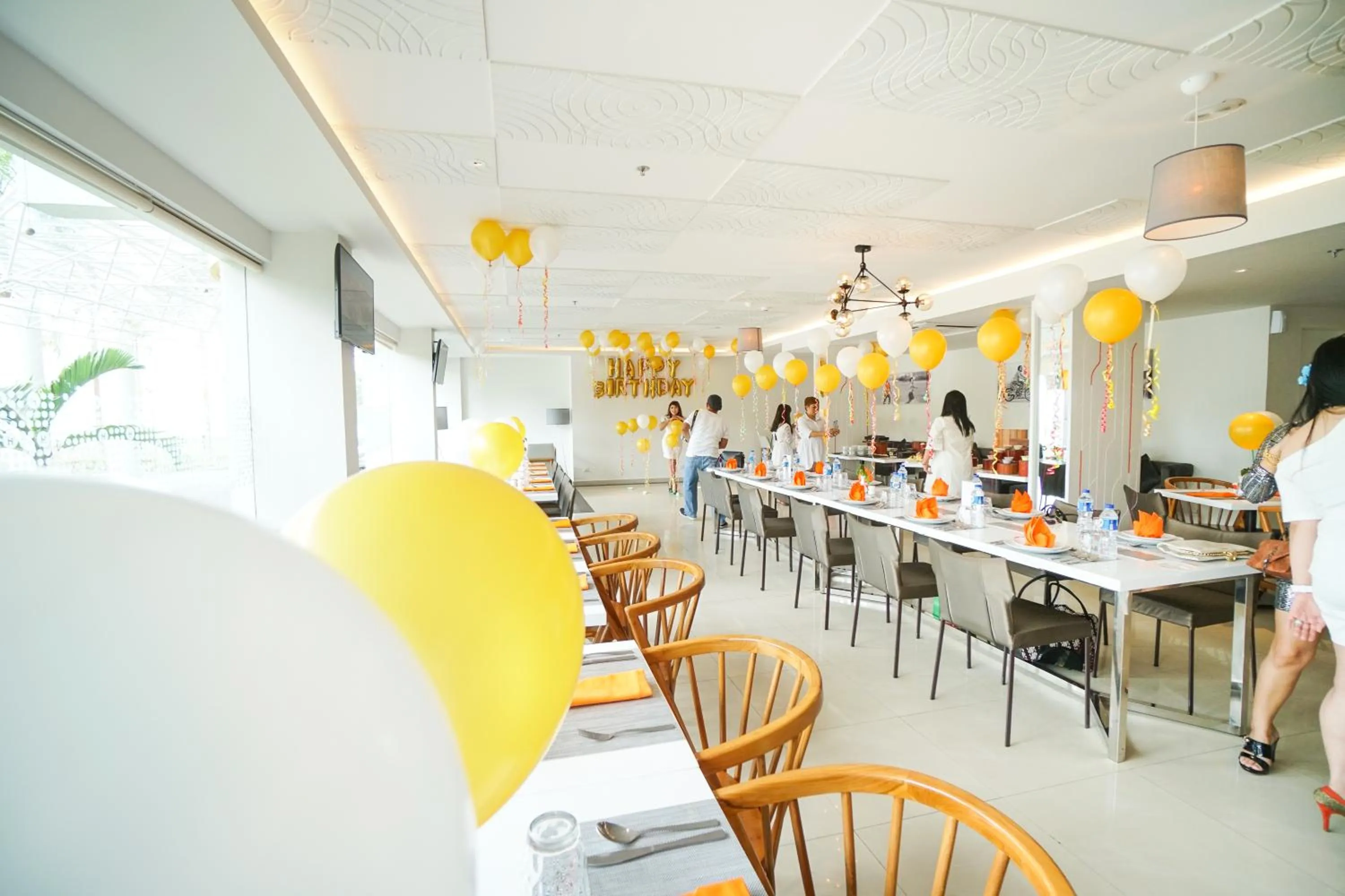 Restaurant/places to eat in HARRIS Resort Batam Waterfront