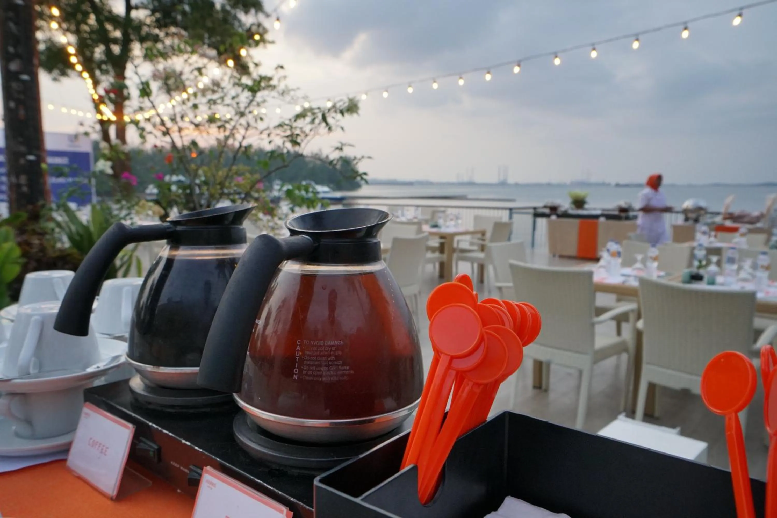 Food and drinks in HARRIS Resort Batam Waterfront