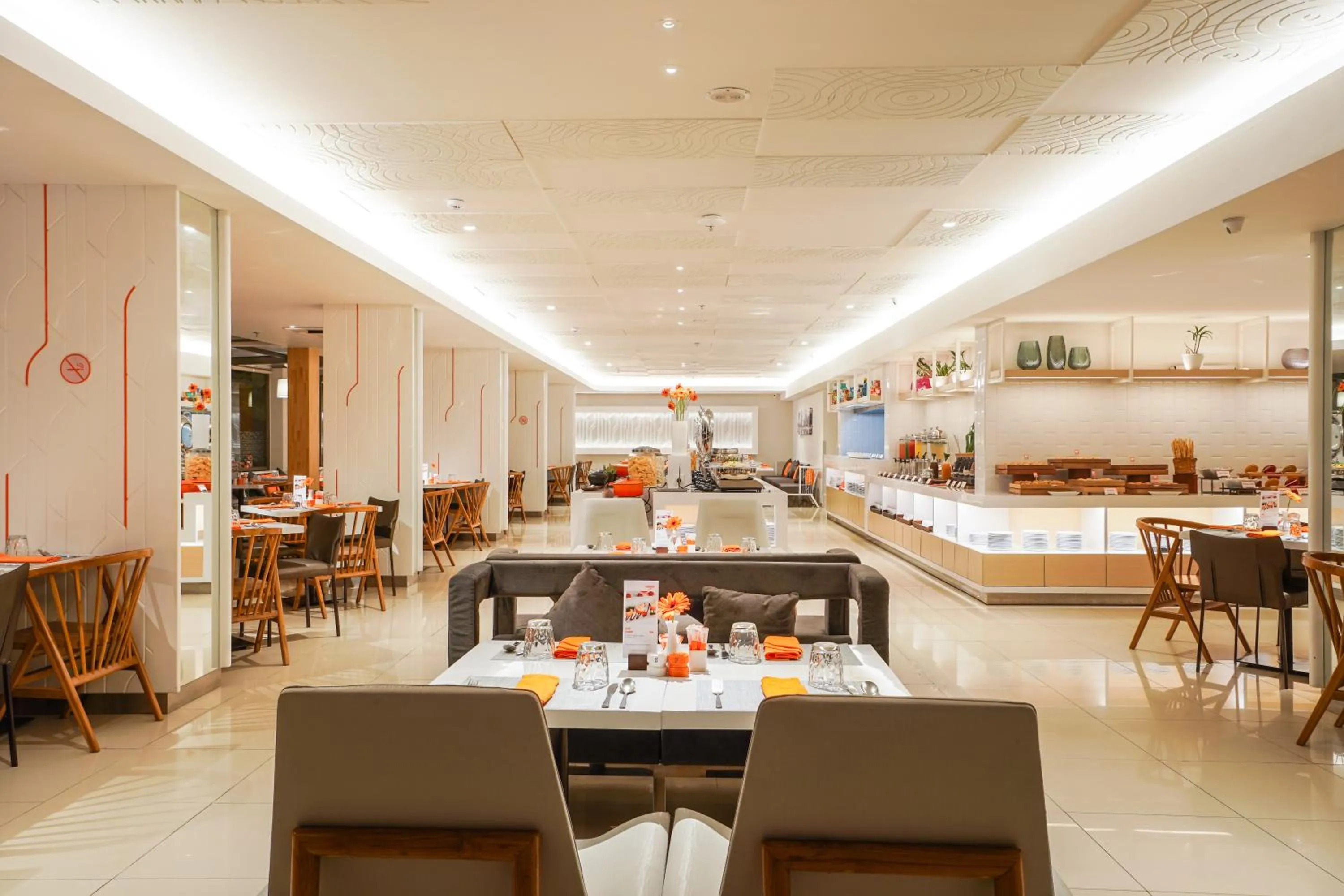 Restaurant/places to eat in HARRIS Resort Batam Waterfront