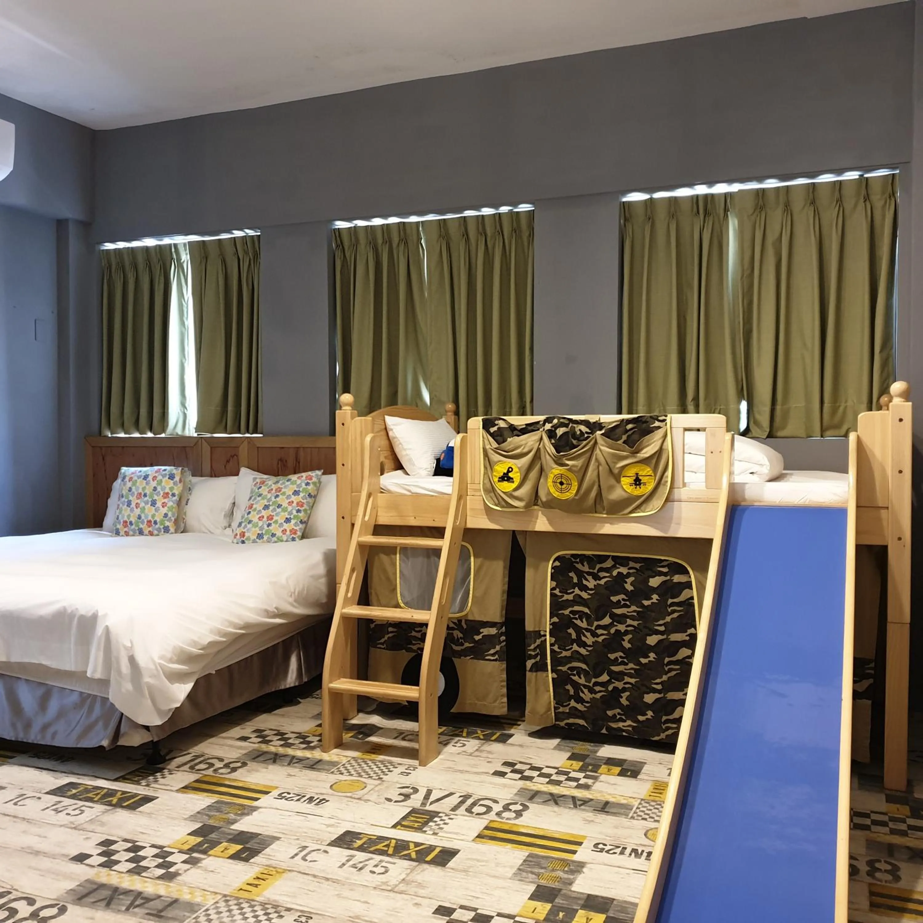 bunk bed, Bed in Slow Wow Hot Spring Hotel