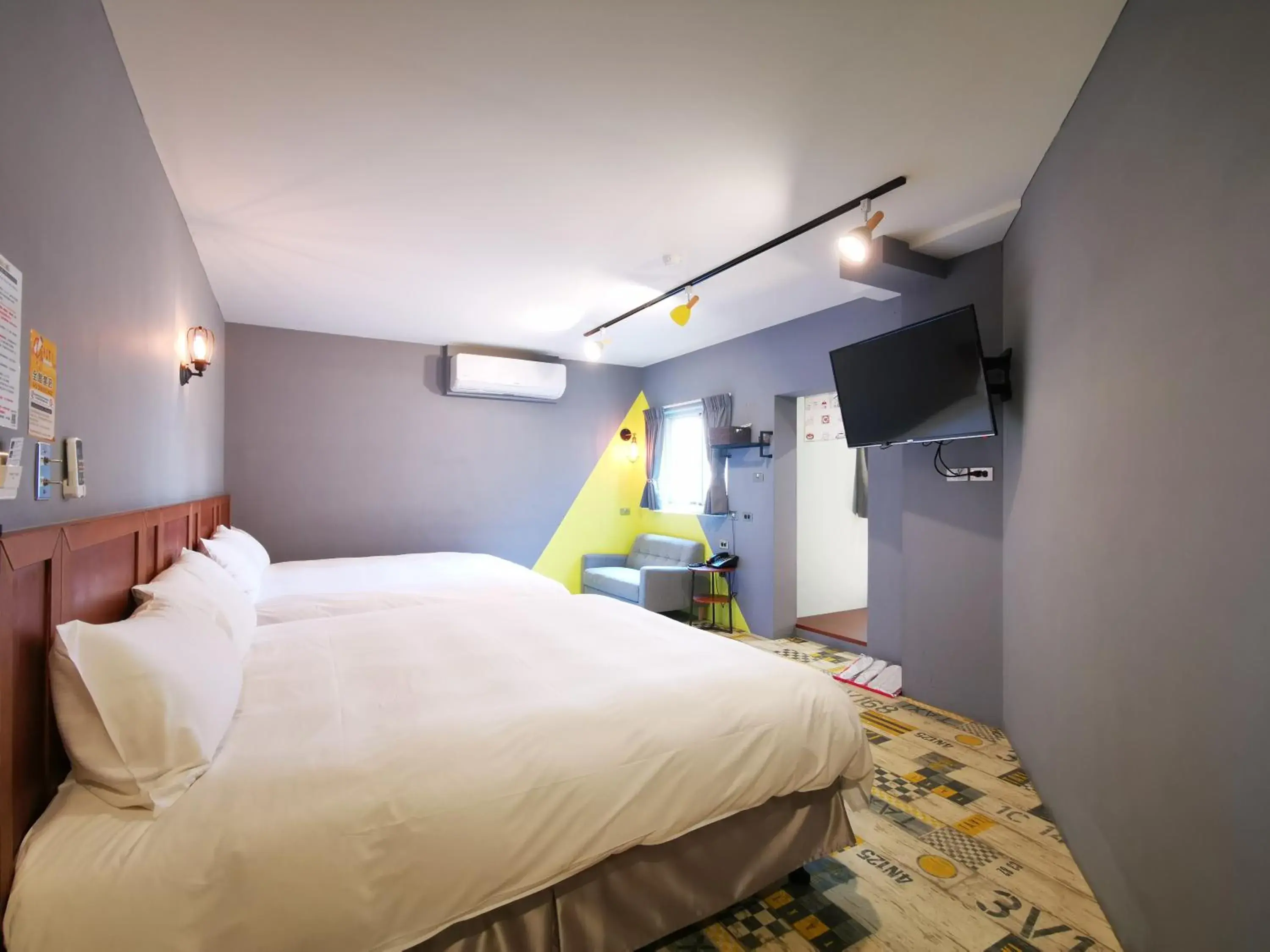 bunk bed, Bed in Slow Wow Hot Spring Hotel bunk bed, Bed in Slow Wow Hot Spring Hotel