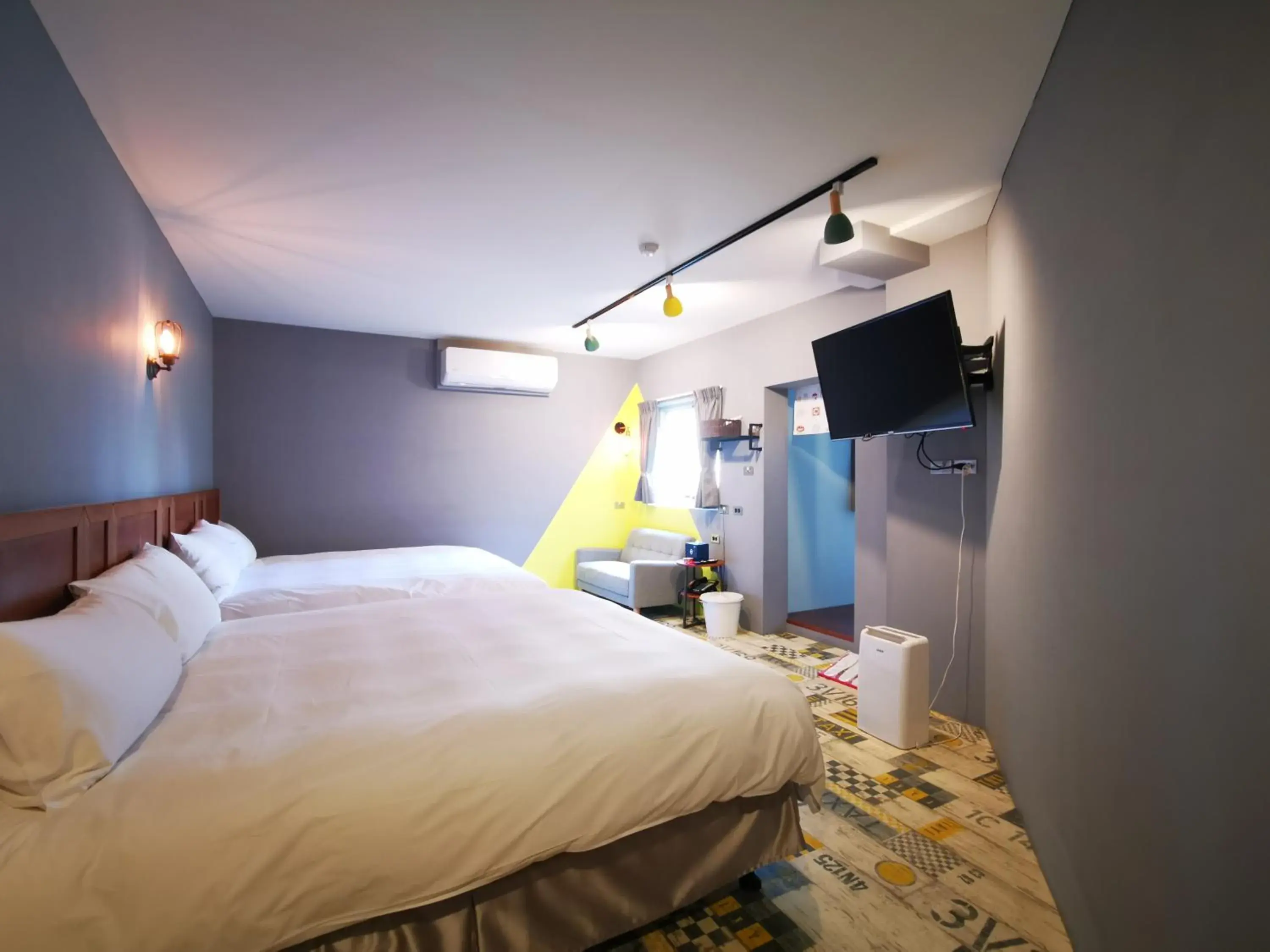 Bedroom, Bed in Slow Wow Hot Spring Hotel Bedroom, Bed in Slow Wow Hot Spring Hotel