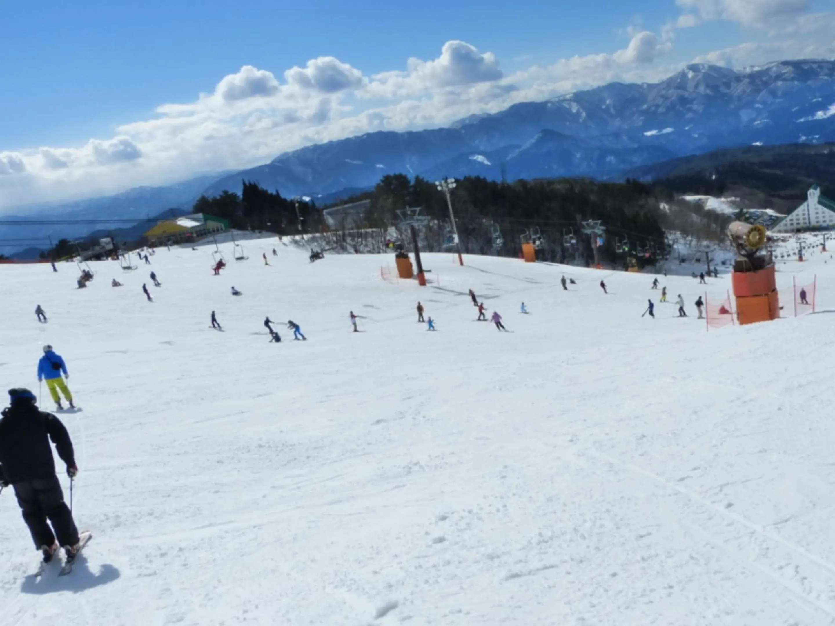 Skiing in Chez-soi Wakamiya