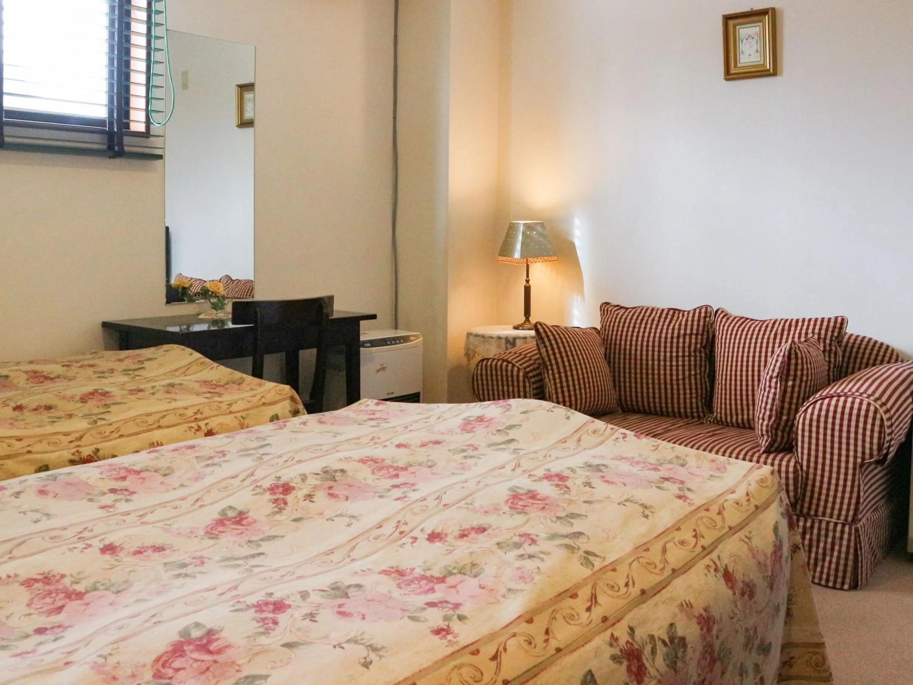 Photo of the whole room, Bed in Chez-soi Wakamiya