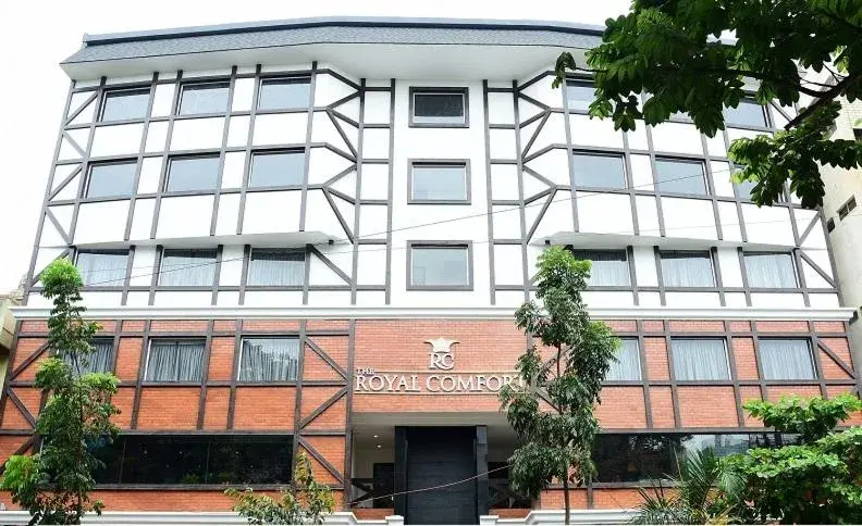 Property building in The Royal Comfort Property building in The Royal Comfort