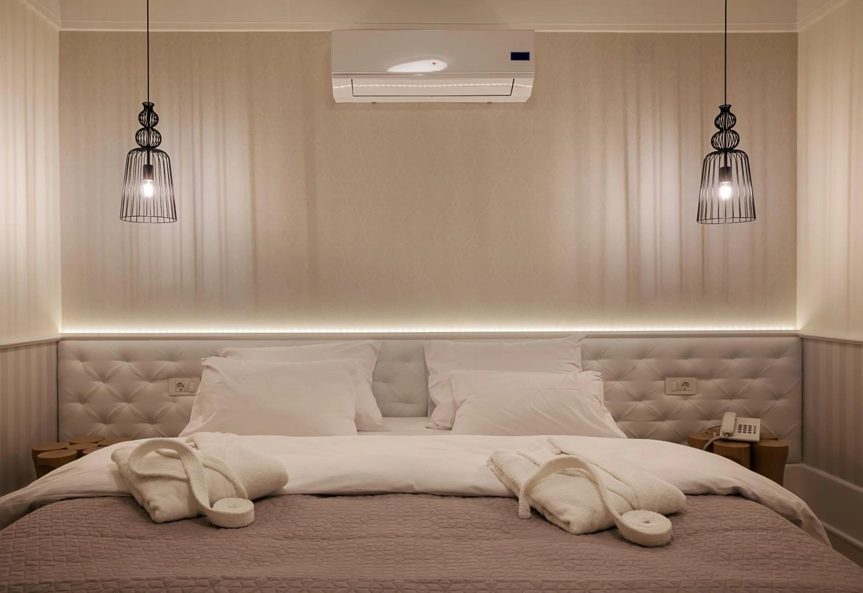 Photo of the whole room, Bed in Castello Boutique Hotel