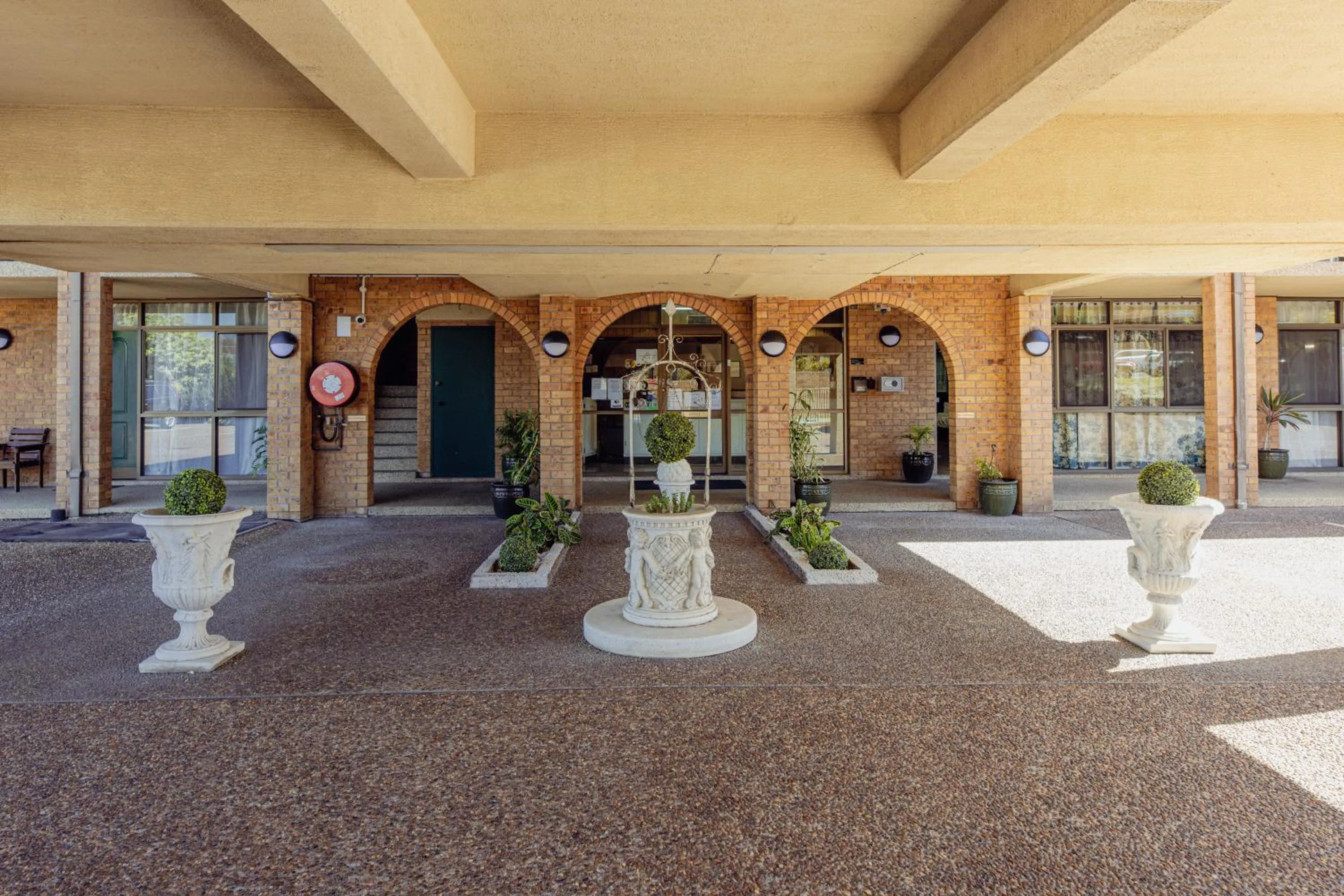 Facade/entrance in Cumberland Motor Inn