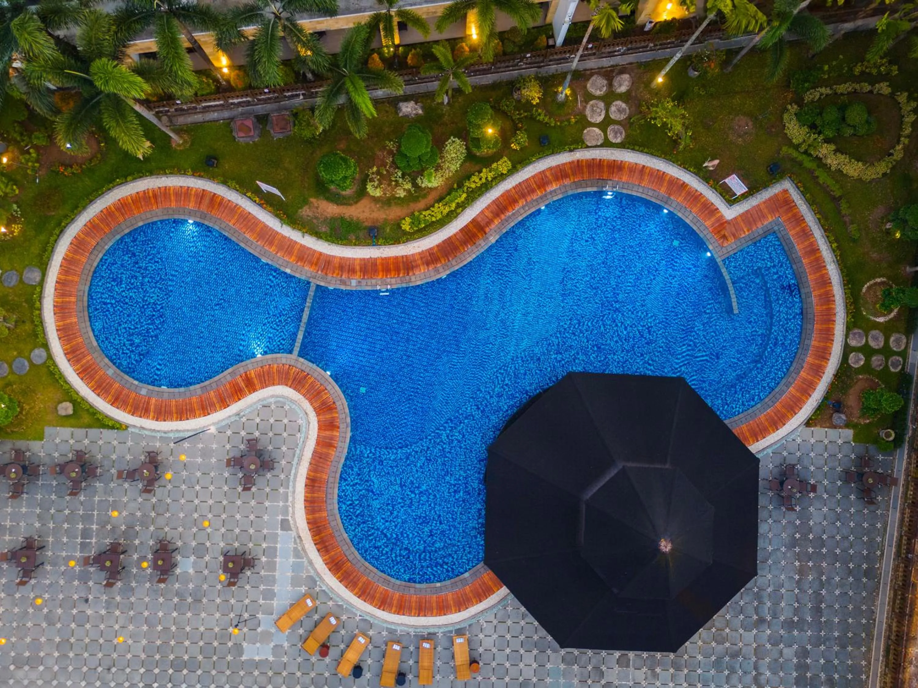Swimming pool in Swiss-Belhotel Borneo Banjarmasin