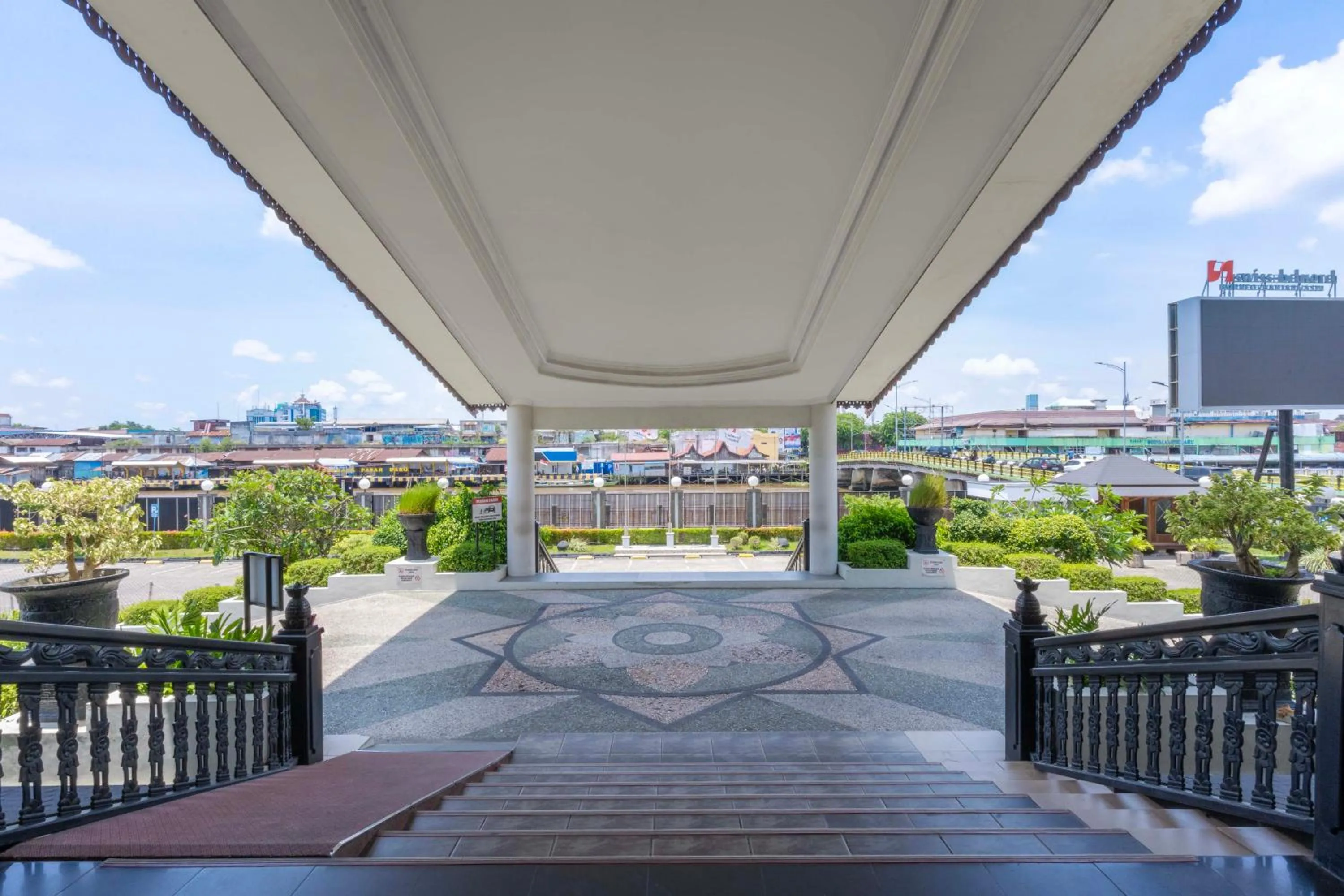 Property building in Swiss-Belhotel Borneo Banjarmasin