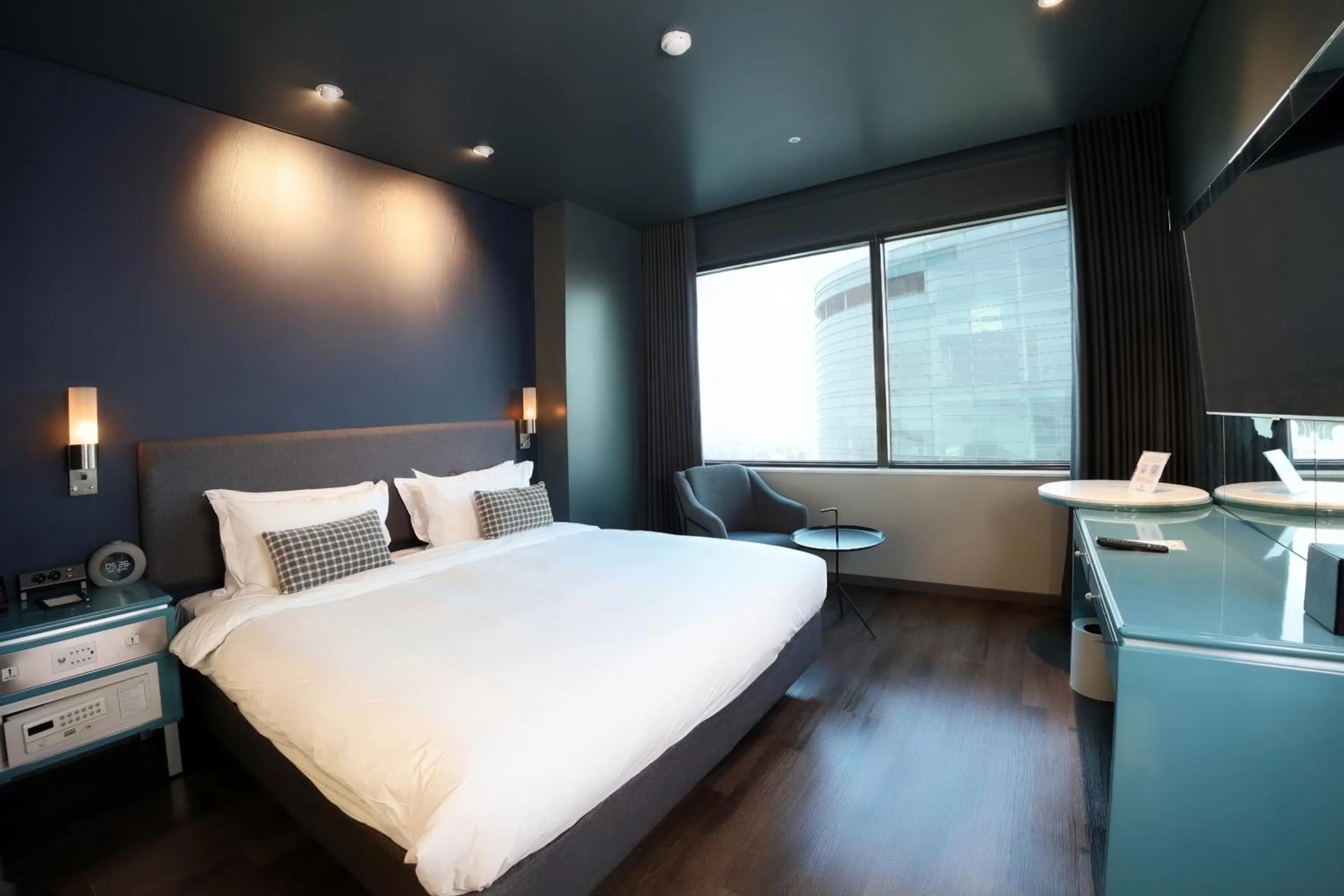 Photo of the whole room, Bed in Imperial Palace Boutique Hotel Itaewon - Renovated in 2025