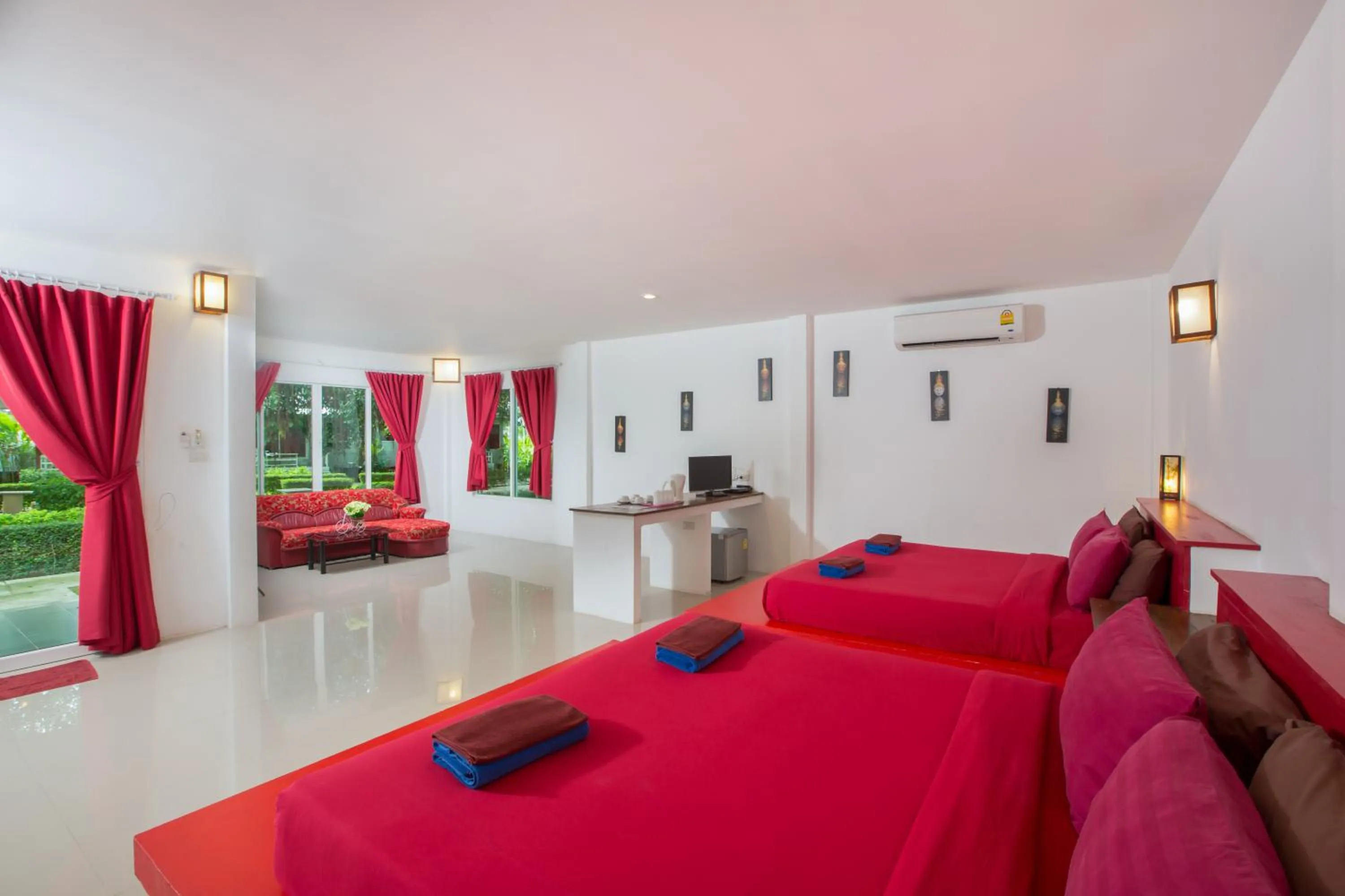 Photo of the whole room, Bed in Da Kanda Villa Beach Resort