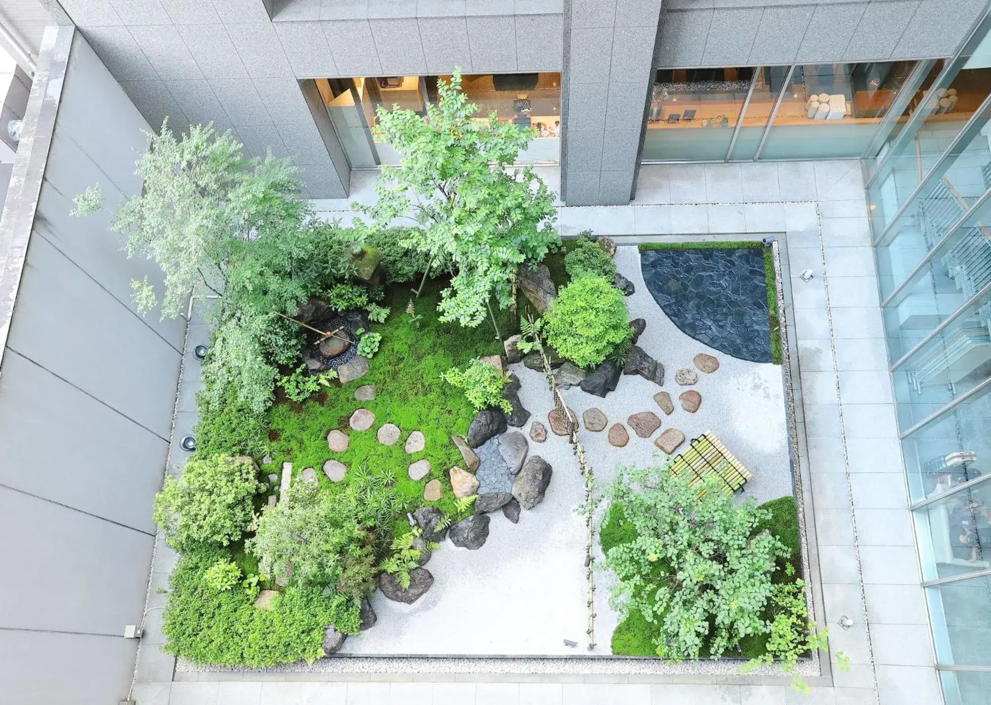 Inner courtyard view in Hearton Hotel Kyoto Inner courtyard view in Hearton Hotel Kyoto