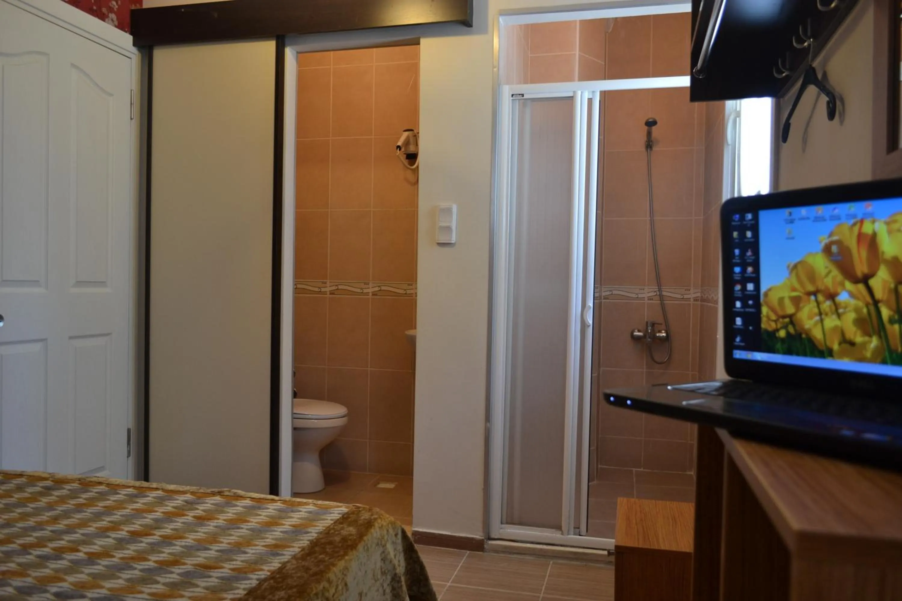 Bathroom, Bed in Second Home Hostel