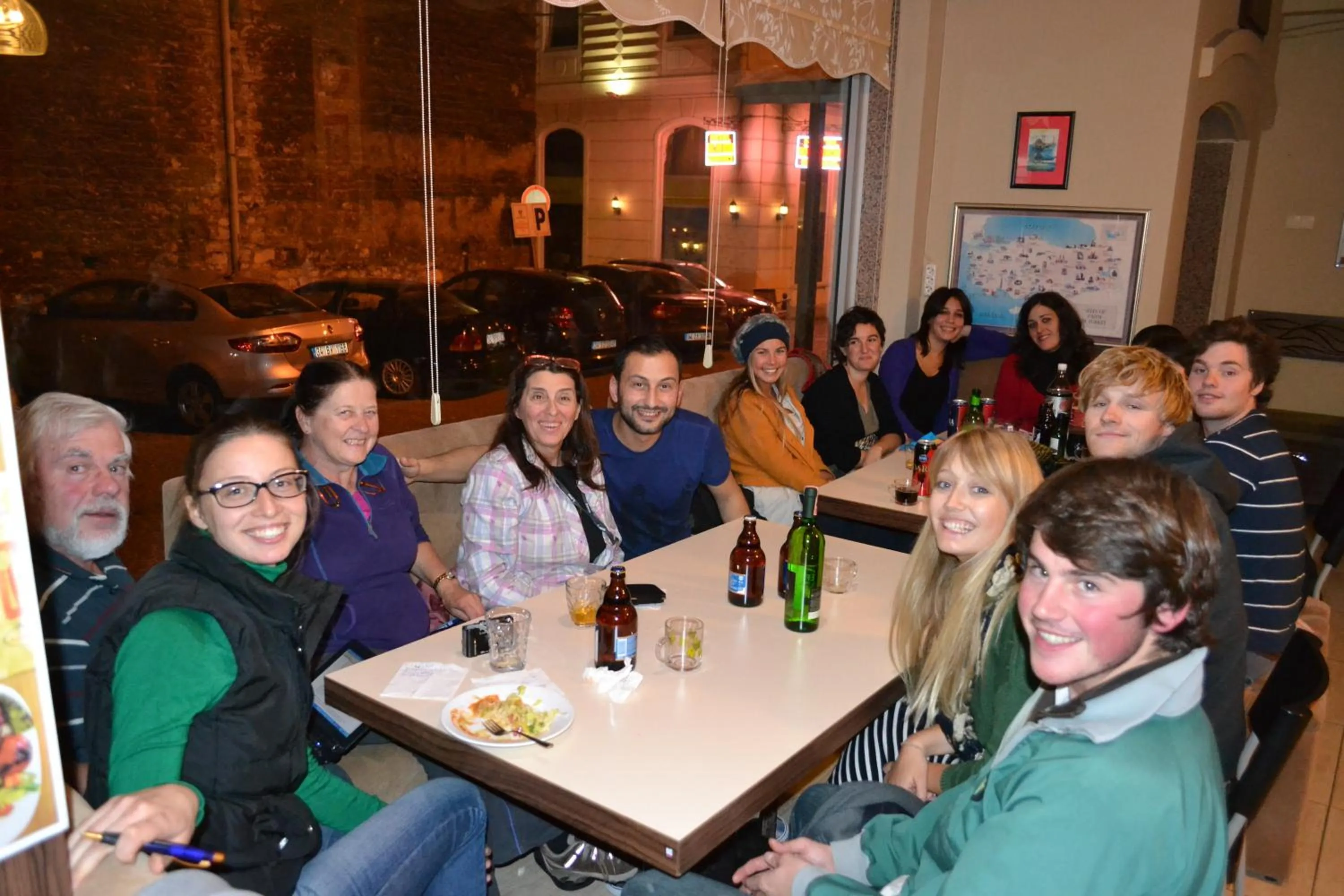 Restaurant/places to eat in Second Home Hostel