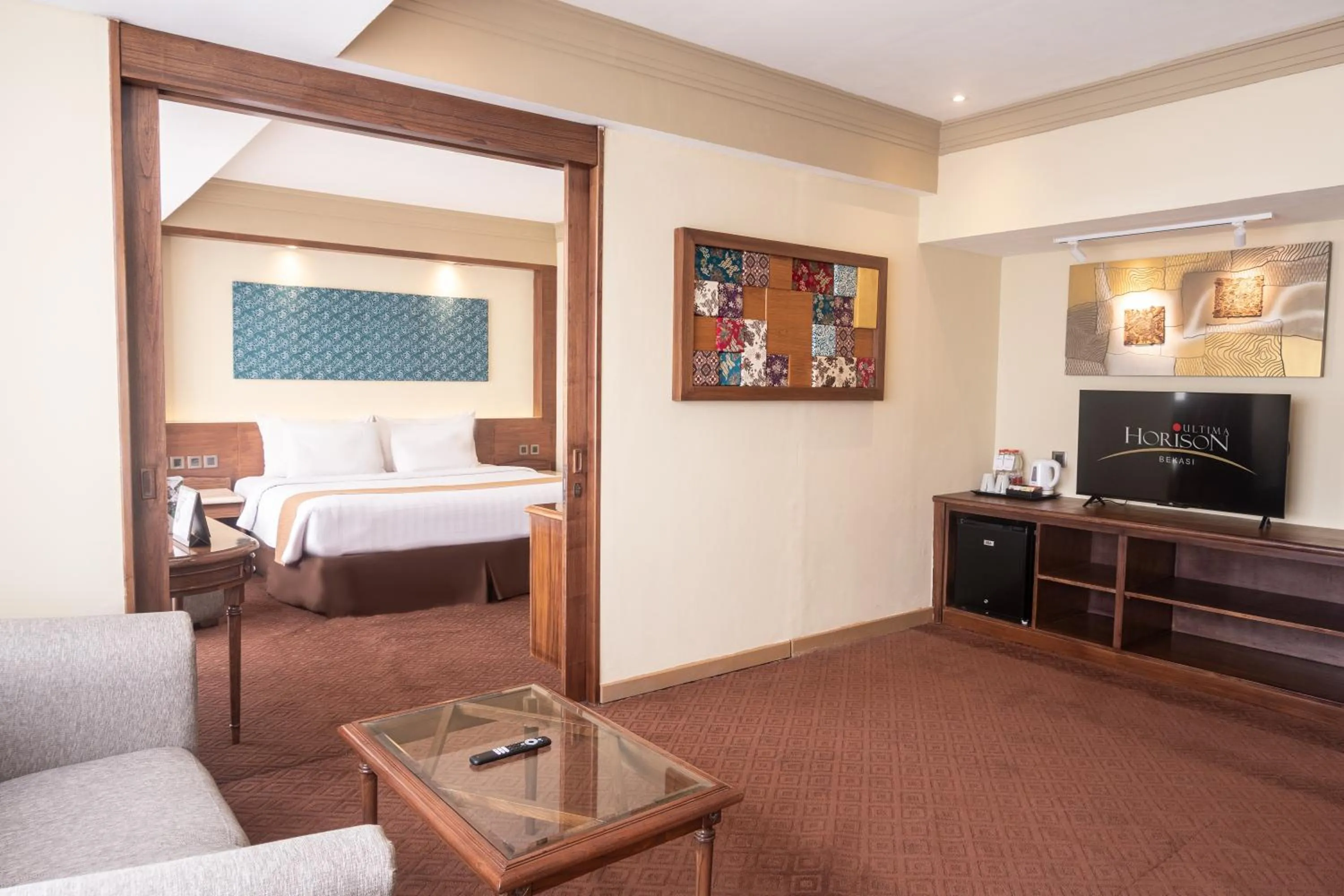 TV and multimedia, Bed in Hotel Horison Ultima Bekasi