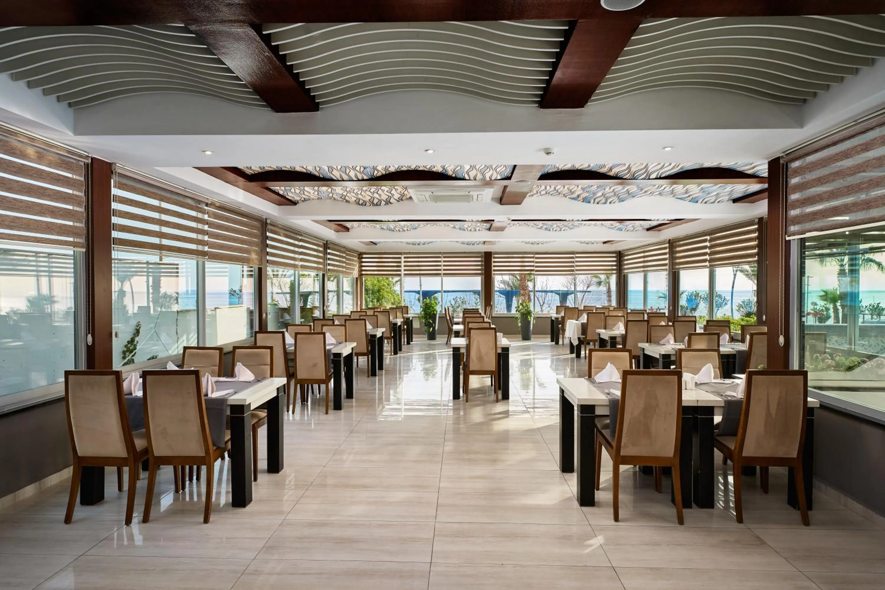 Restaurant/places to eat in Kaila Beach Hotel - All Inclusive