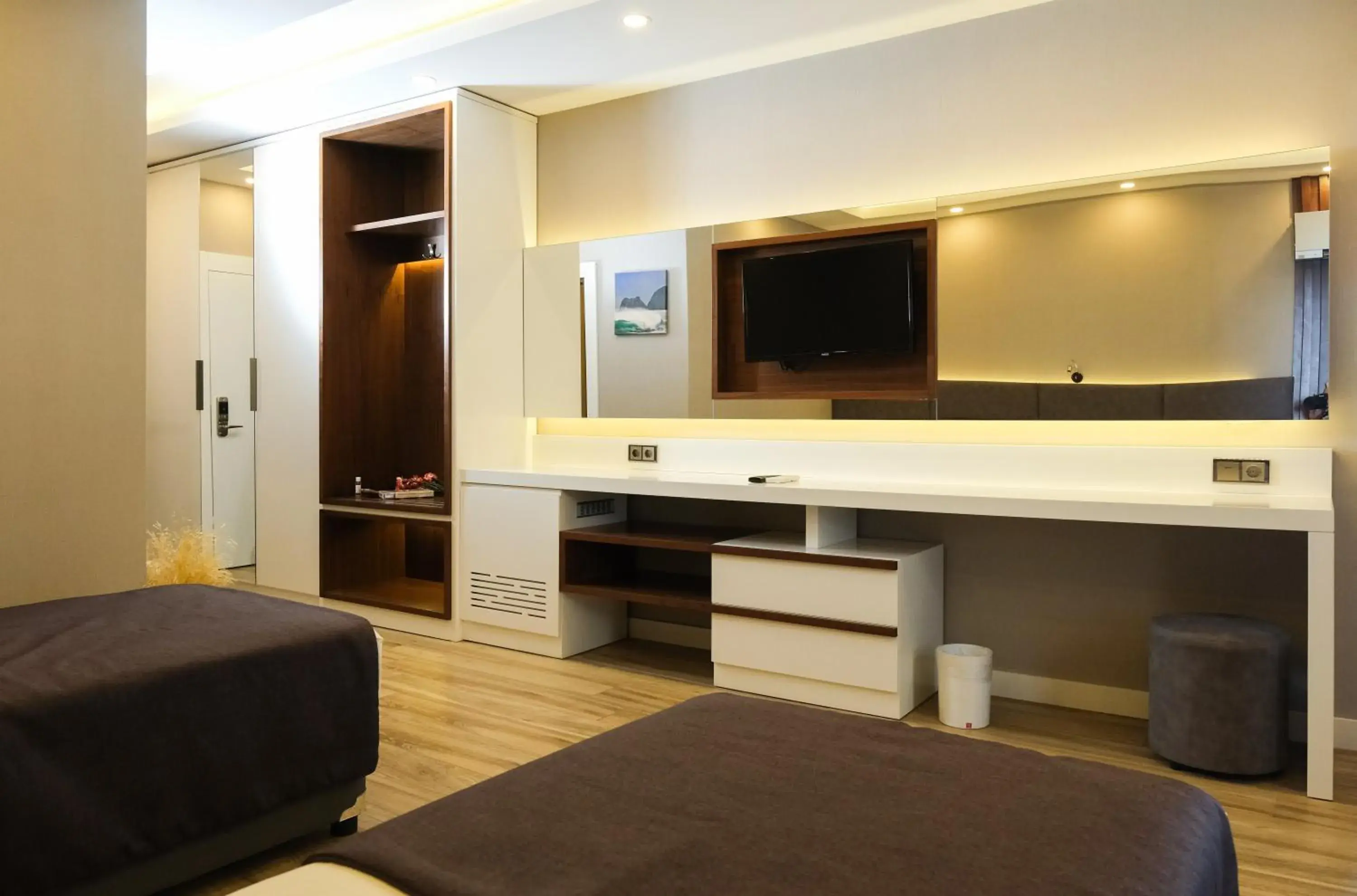 Shower, TV/Entertainment Center in KAILA BEACH HOTEL All Inclusive