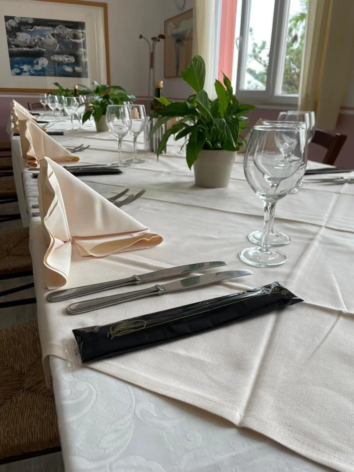 Restaurant/places to eat in Hotel Sporting