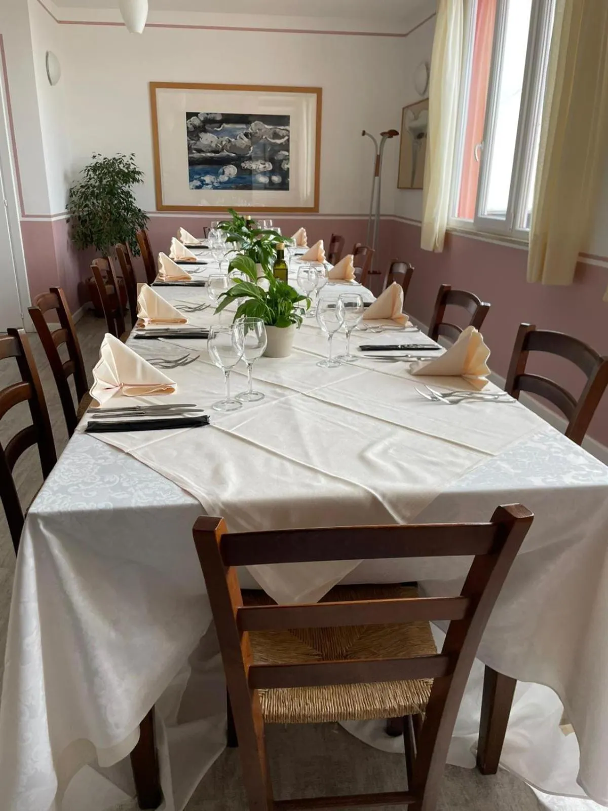 Restaurant/places to eat in Hotel Sporting