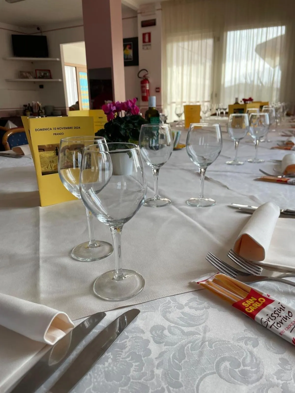 Restaurant/places to eat in Hotel Sporting