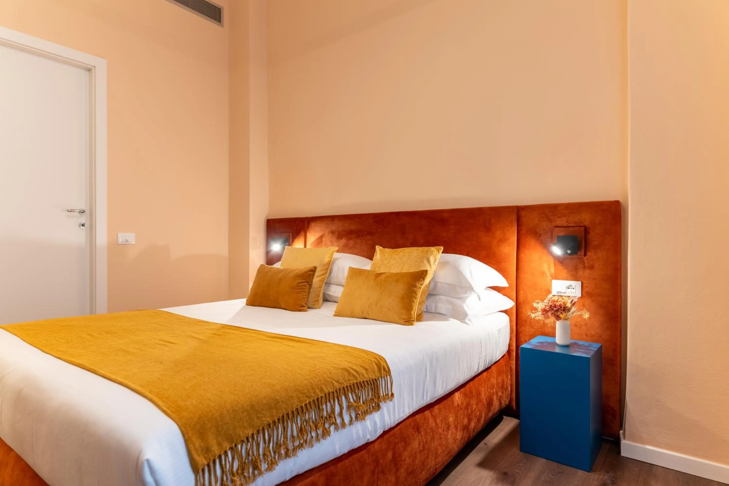 Standard Queen Room in Piccolo Hotel Puccini