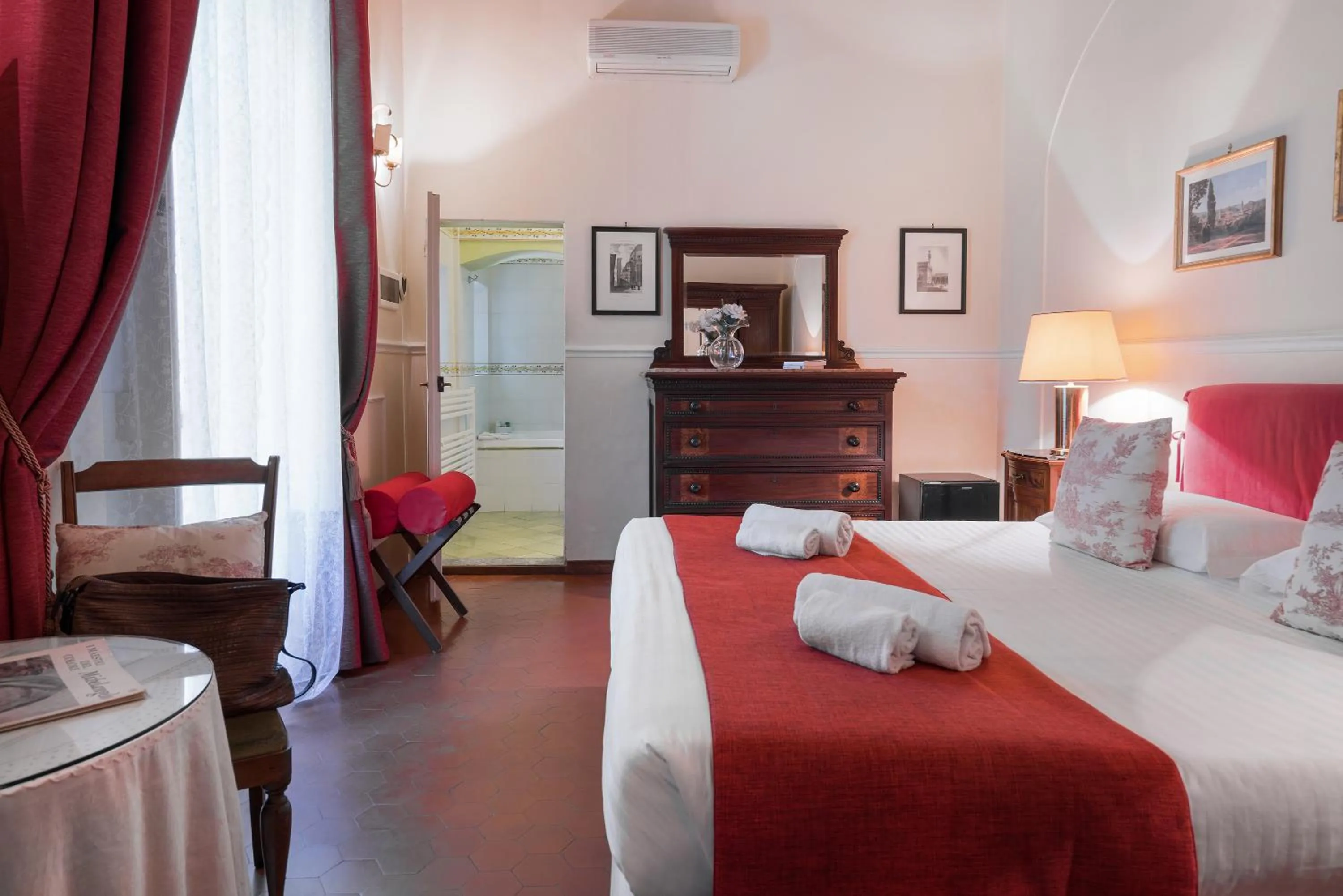 Bed in Villa Ape Rosa Relais