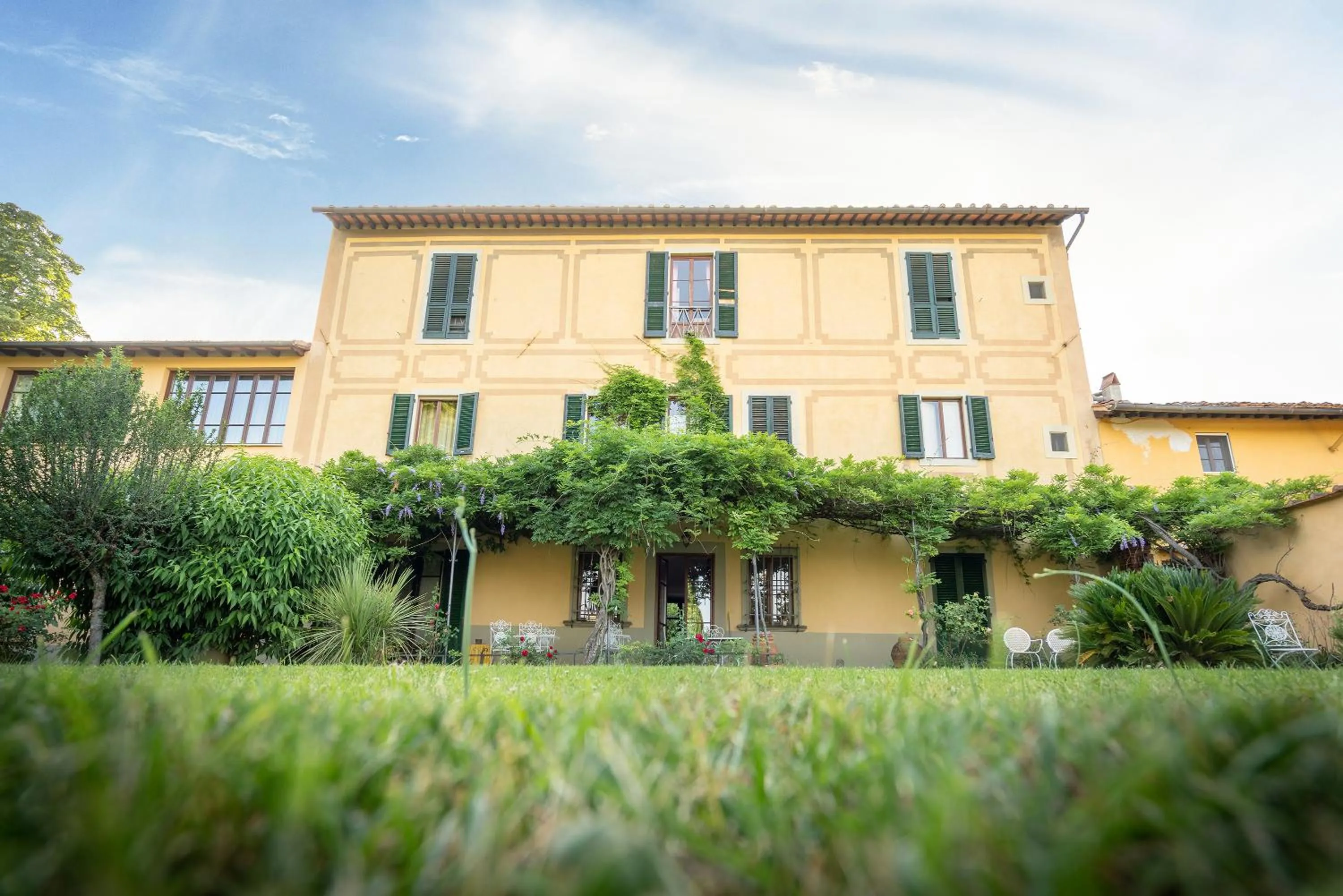 Property building in Villa Ape Rosa Relais