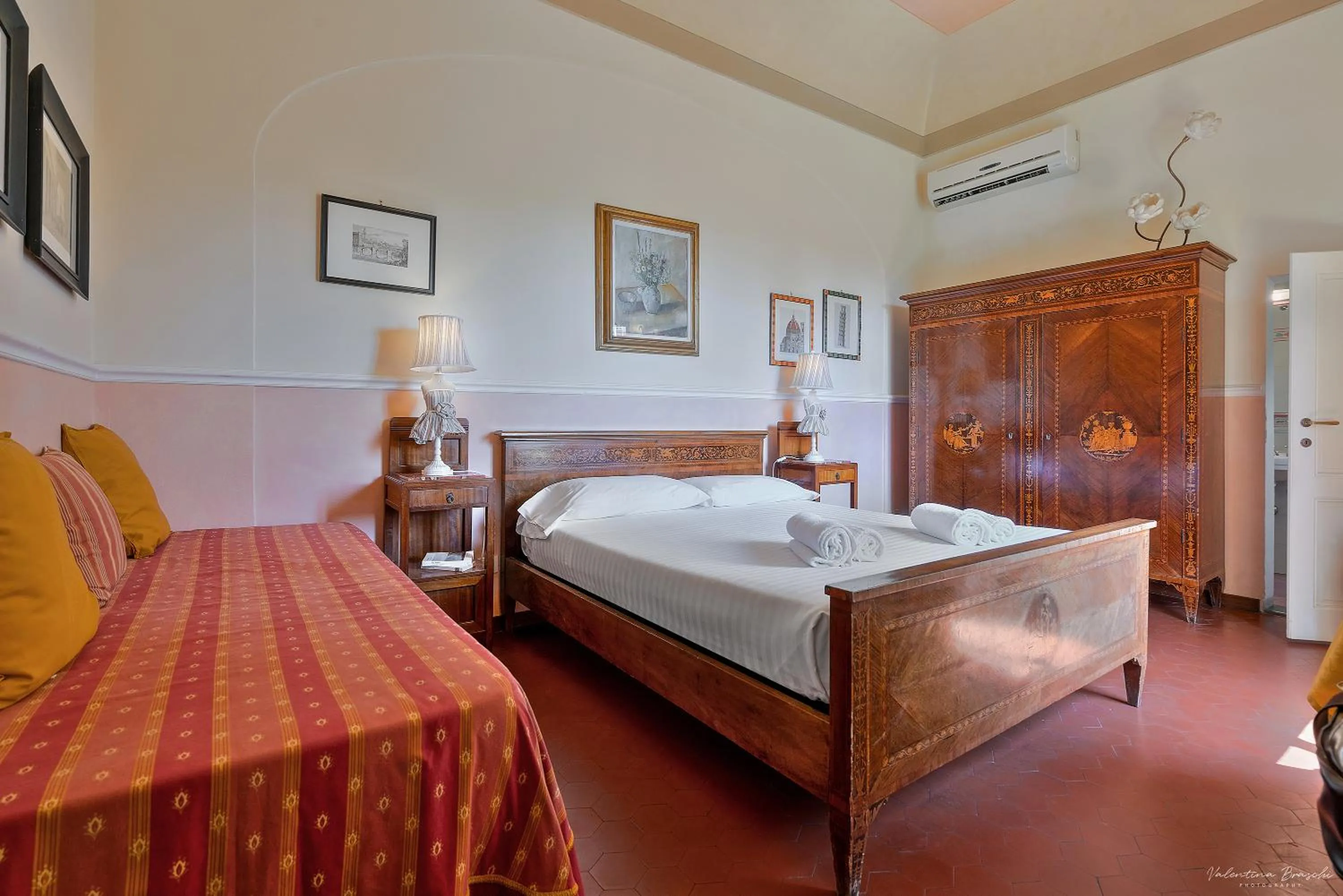 Bed in Villa Ape Rosa Relais