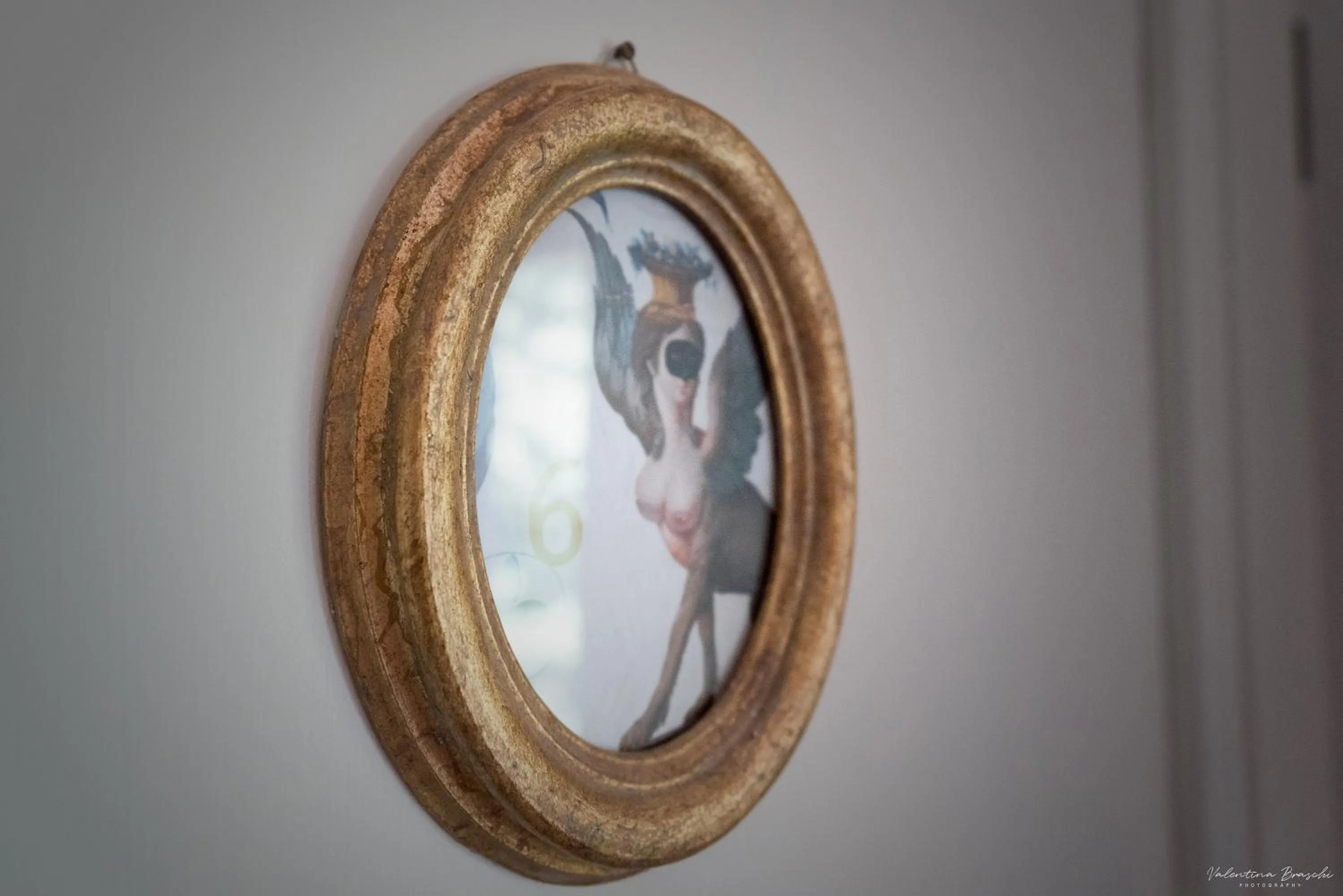 Decorative detail in Villa Ape Rosa Relais