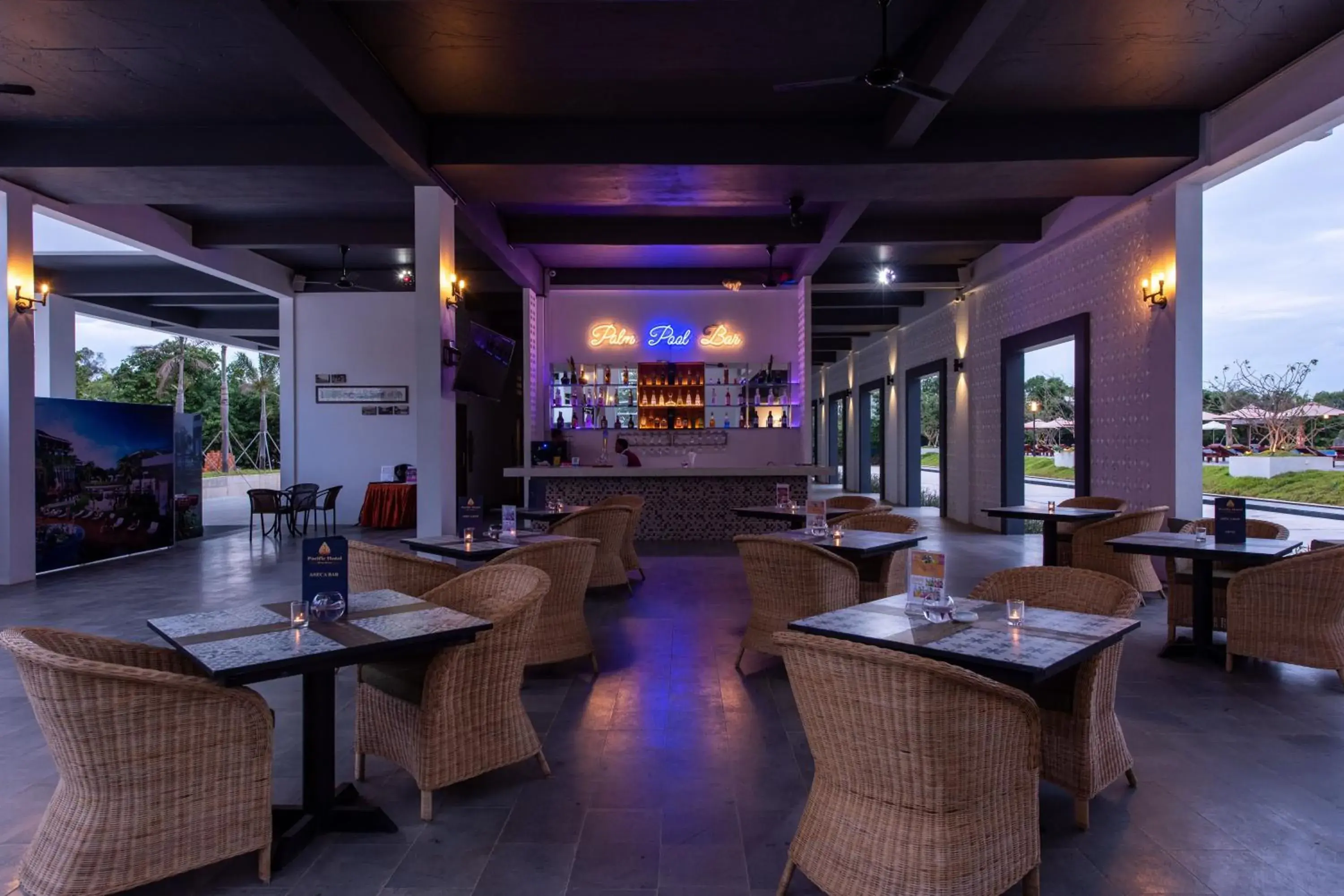 Evening entertainment, Lounge/Bar in Pacific Hotel & Spa