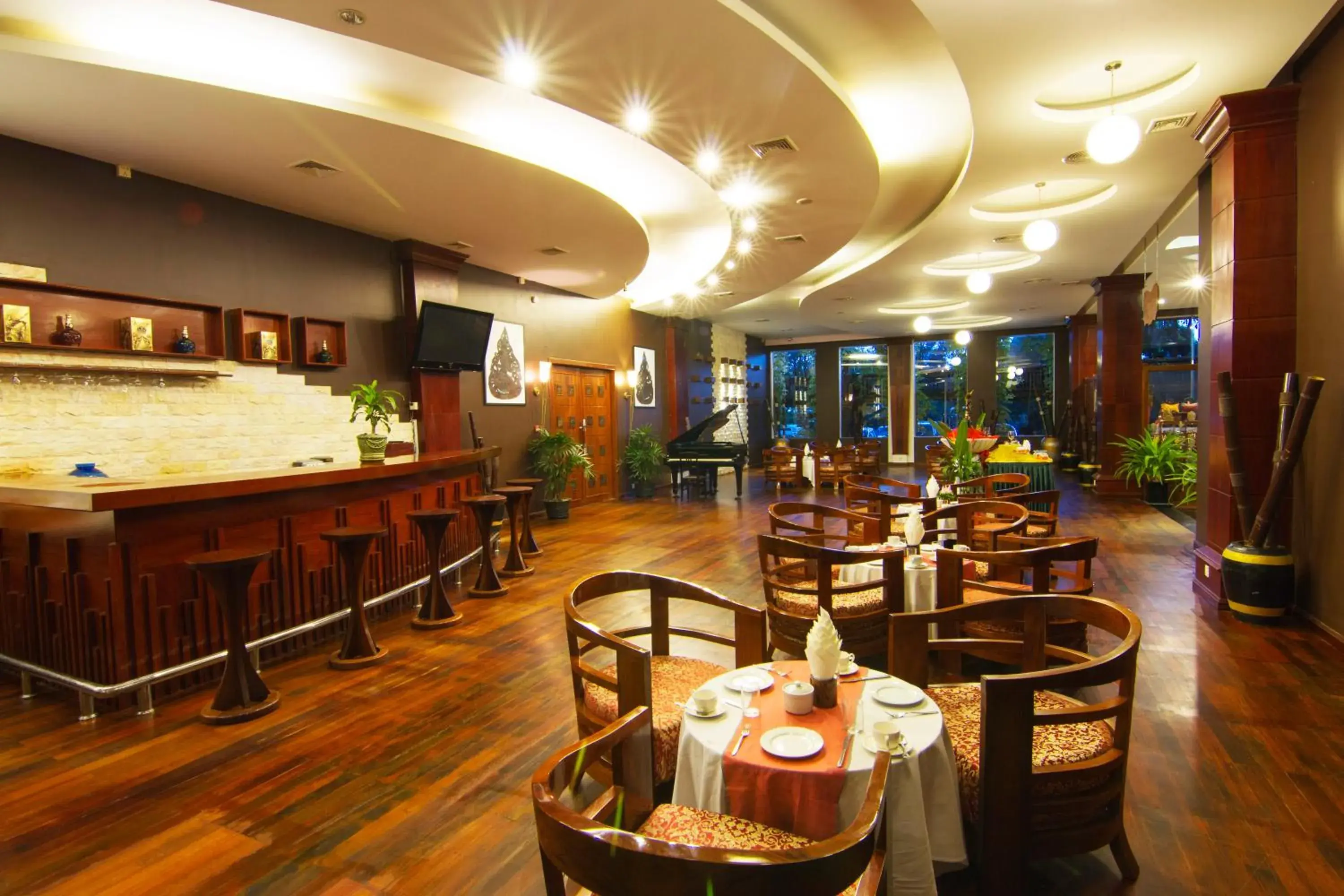 Lounge or bar, Restaurant/Places to Eat in Pacific Hotel & Spa