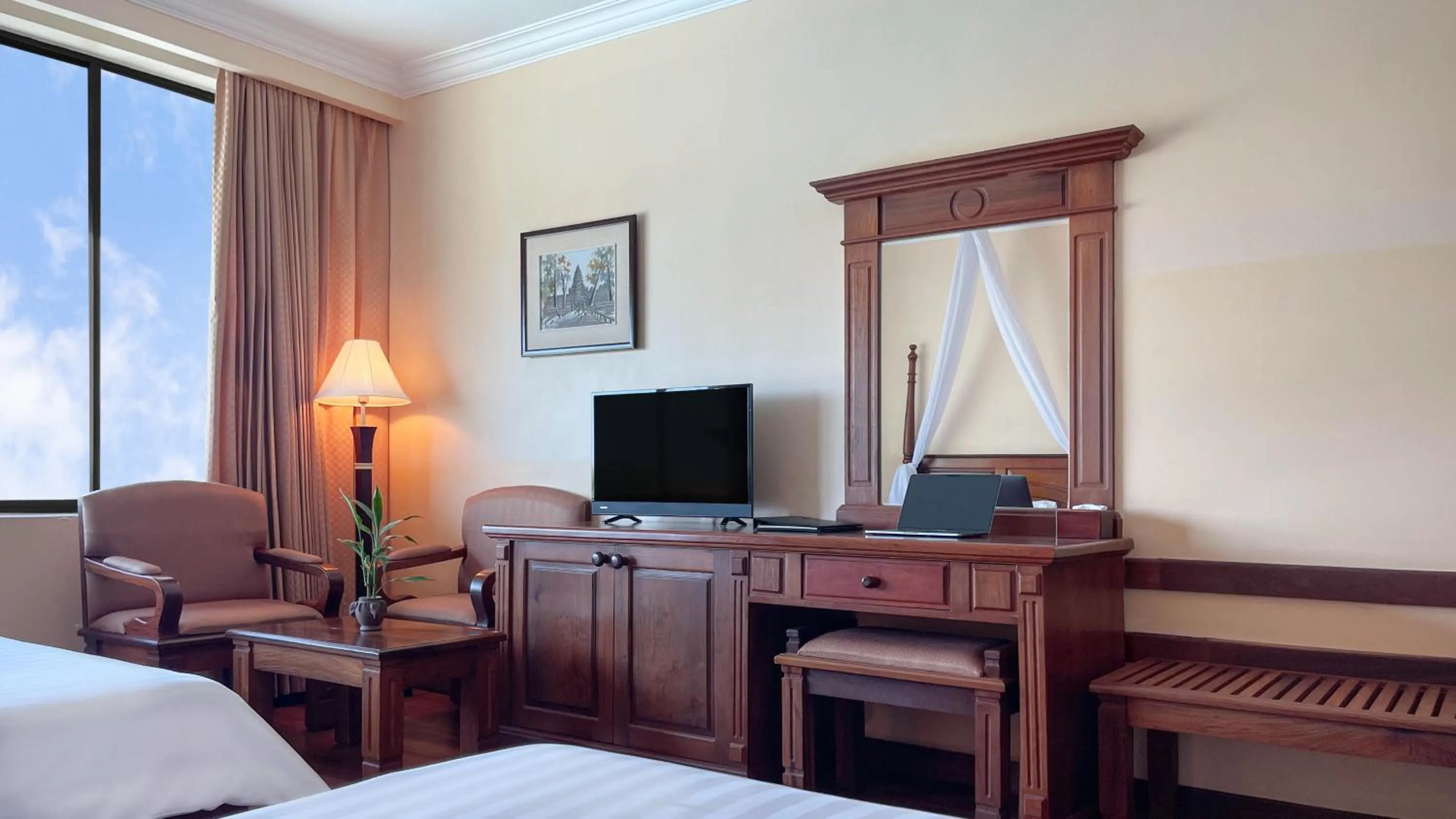 TV and multimedia, Bed in Pacific Hotel & Spa