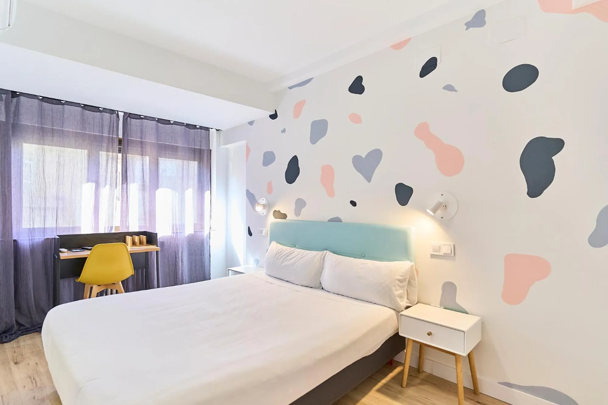 Bed in Hostal Carmen by gaiarooms