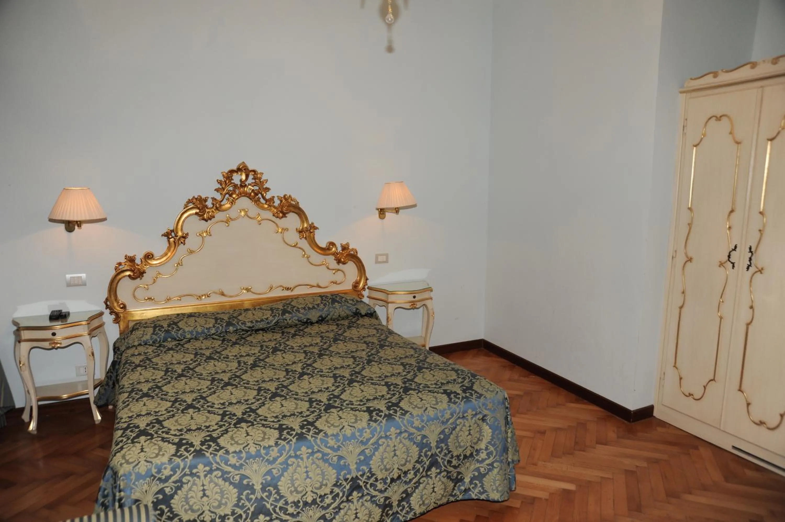 Photo of the whole room, Bed in Alloggi Santa Sofia