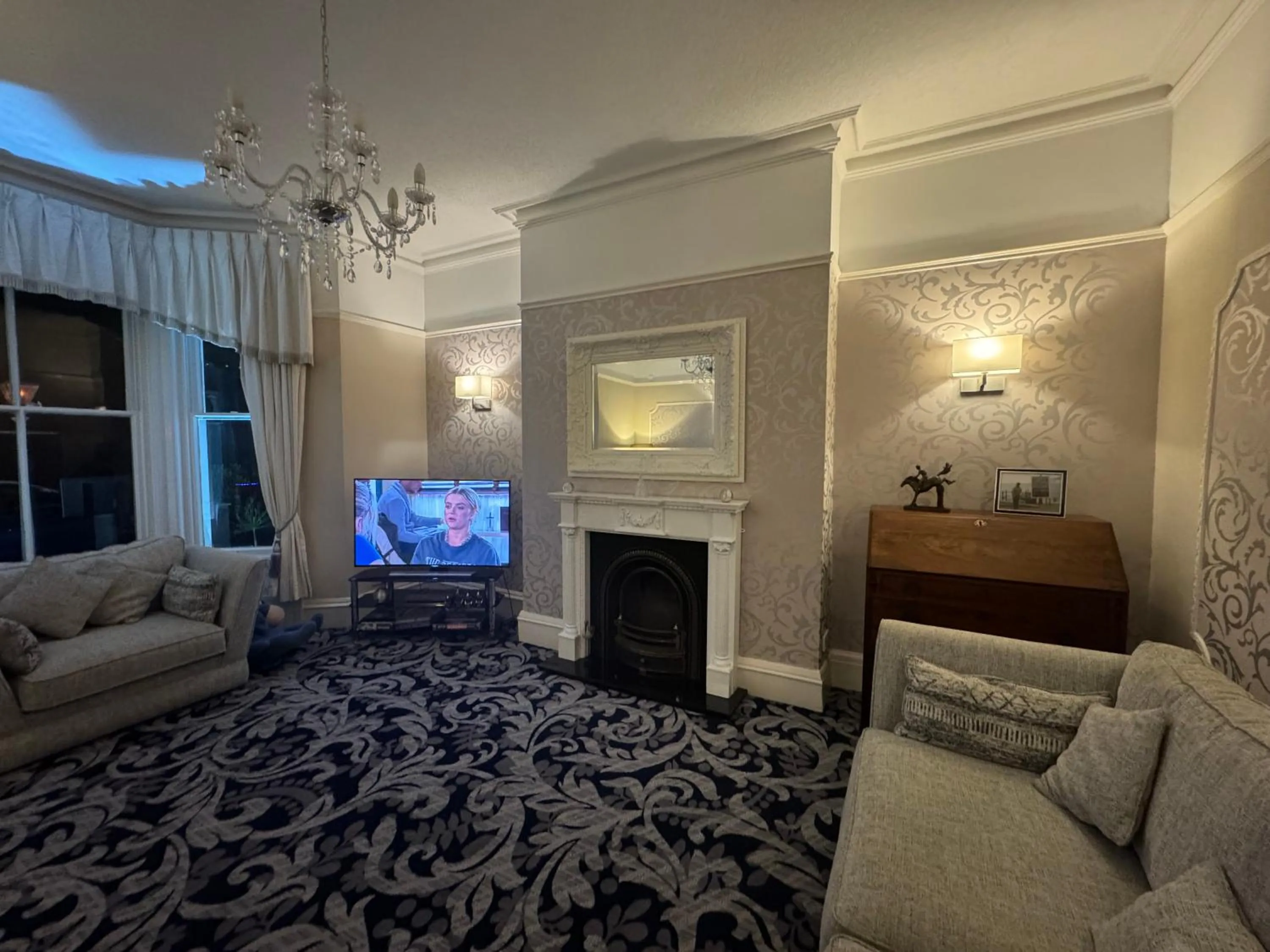 TV and multimedia in Winchmore Hotel