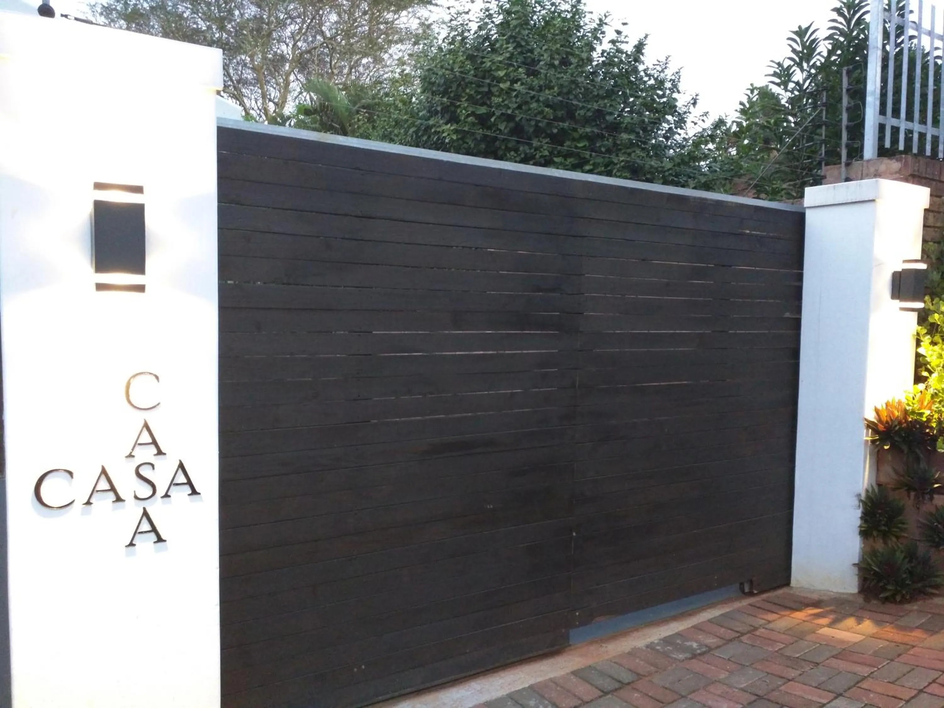 Property logo or sign in Casa Casa - Studio