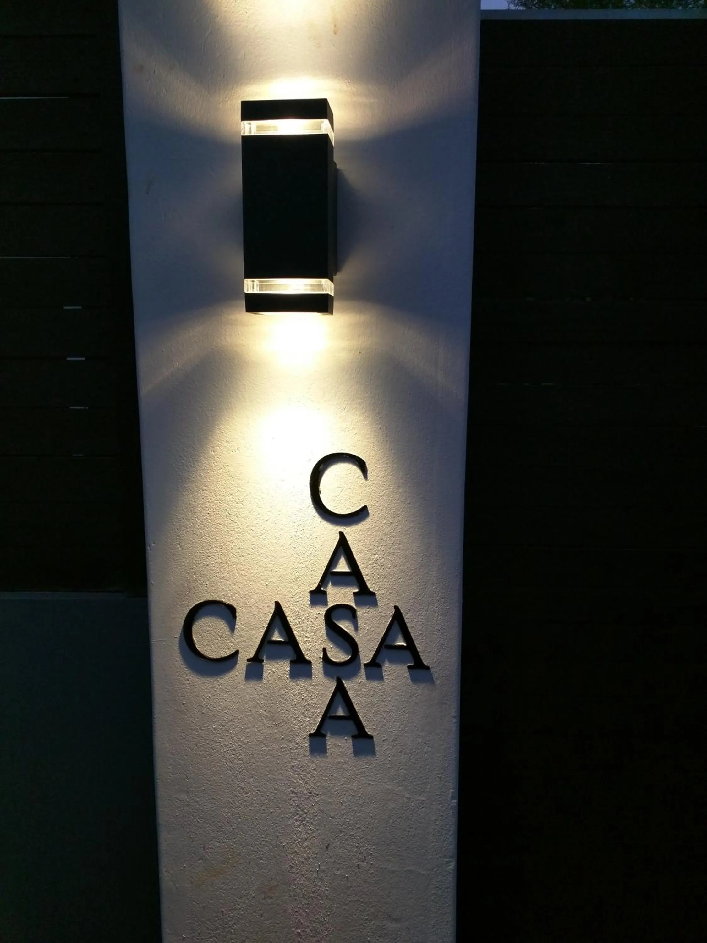 Property logo or sign in Casa Casa - Studio