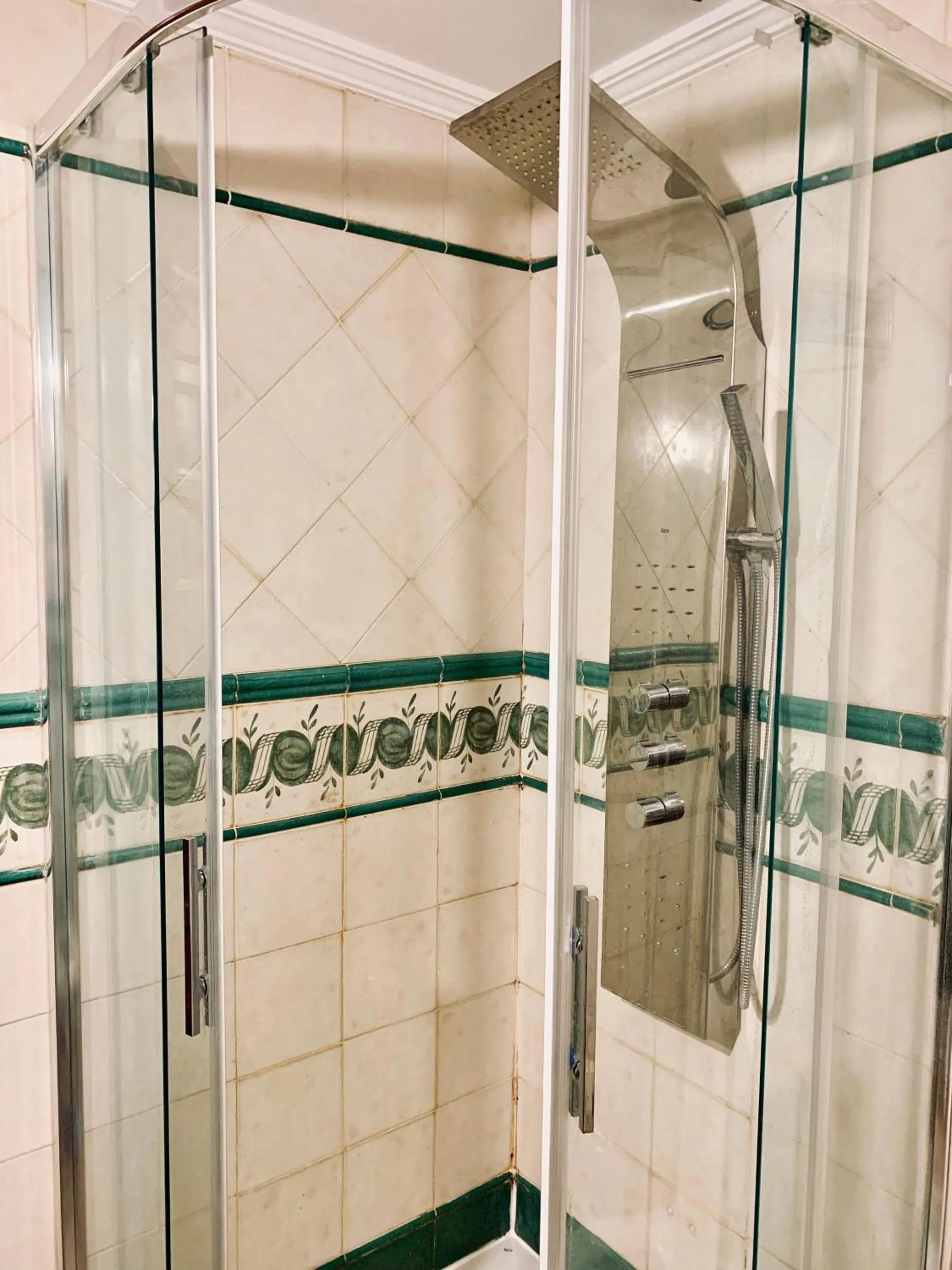 Hotel Tres Coronas de Silos