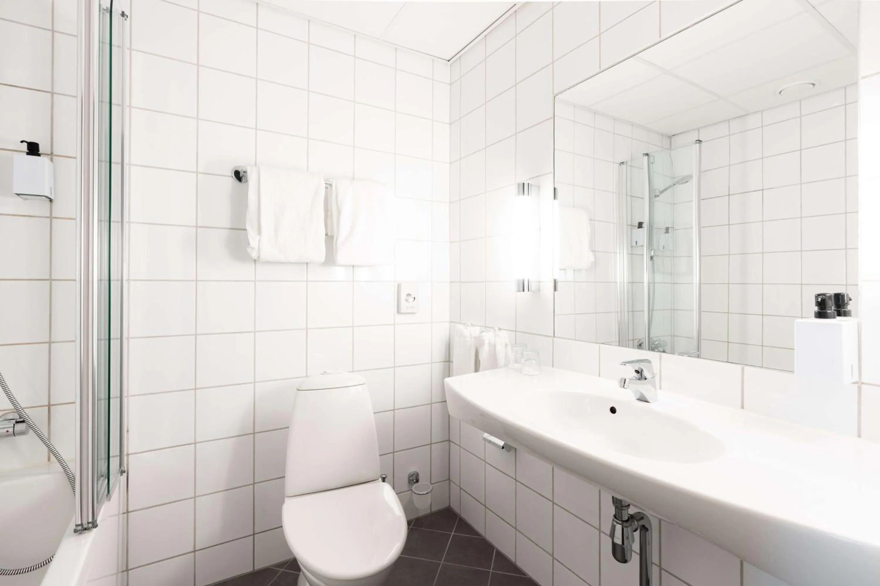 Bathroom in Scandic Alexandra Molde