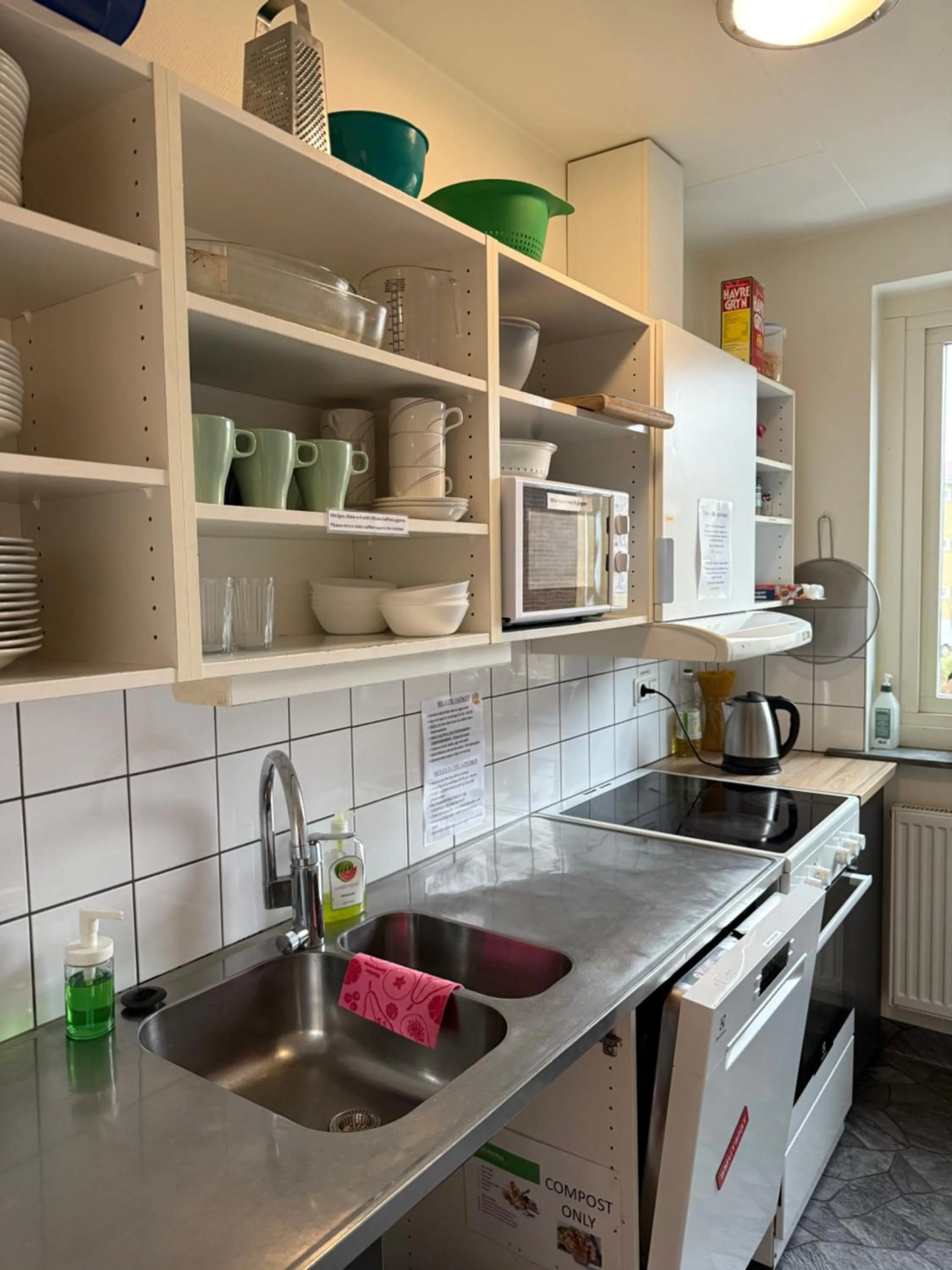 Kitchen or kitchenette in Torget Vandrarhem