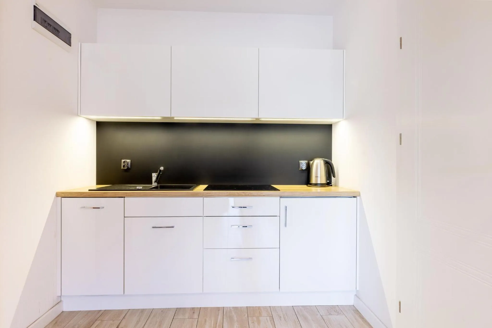 Kitchen or kitchenette in Apartamenty Bałtyckie - Grand Baltic - WIFI, Klimatyzacja, Sala Zabaw, Taras wypoczynkowy, centrum Ustki