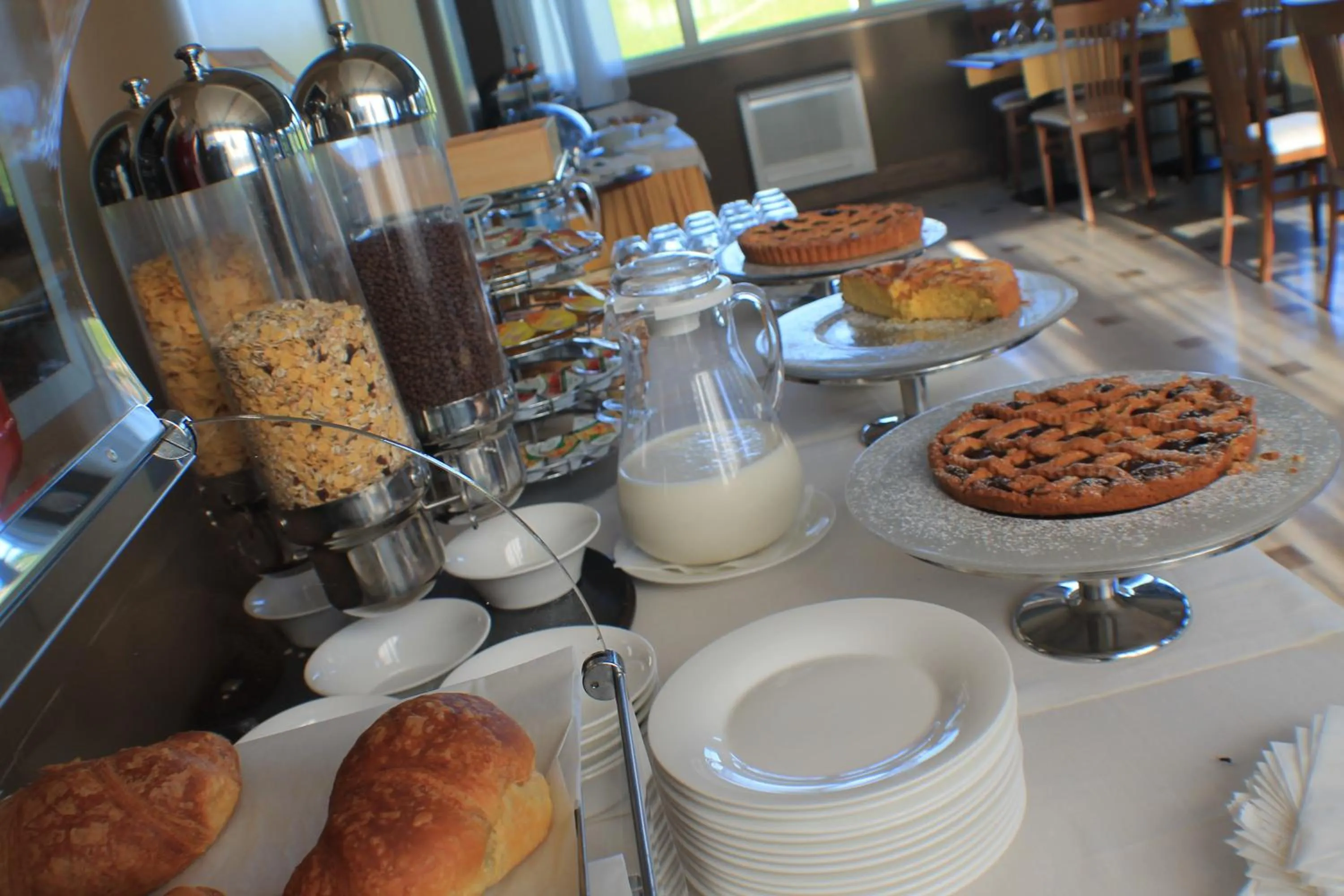Buffet breakfast in Il Parco Sul Mare Resort & SPA