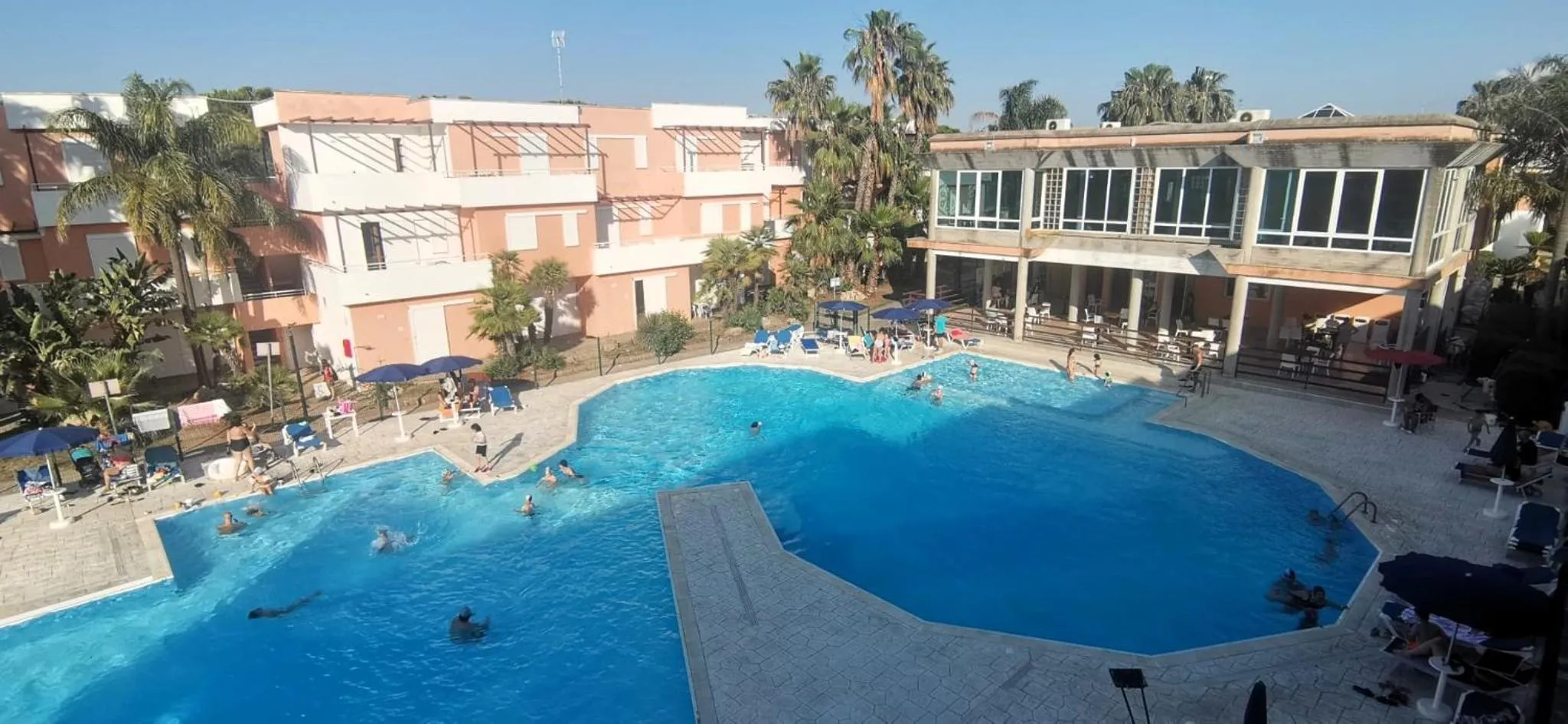 Swimming pool in Tramonti Residence