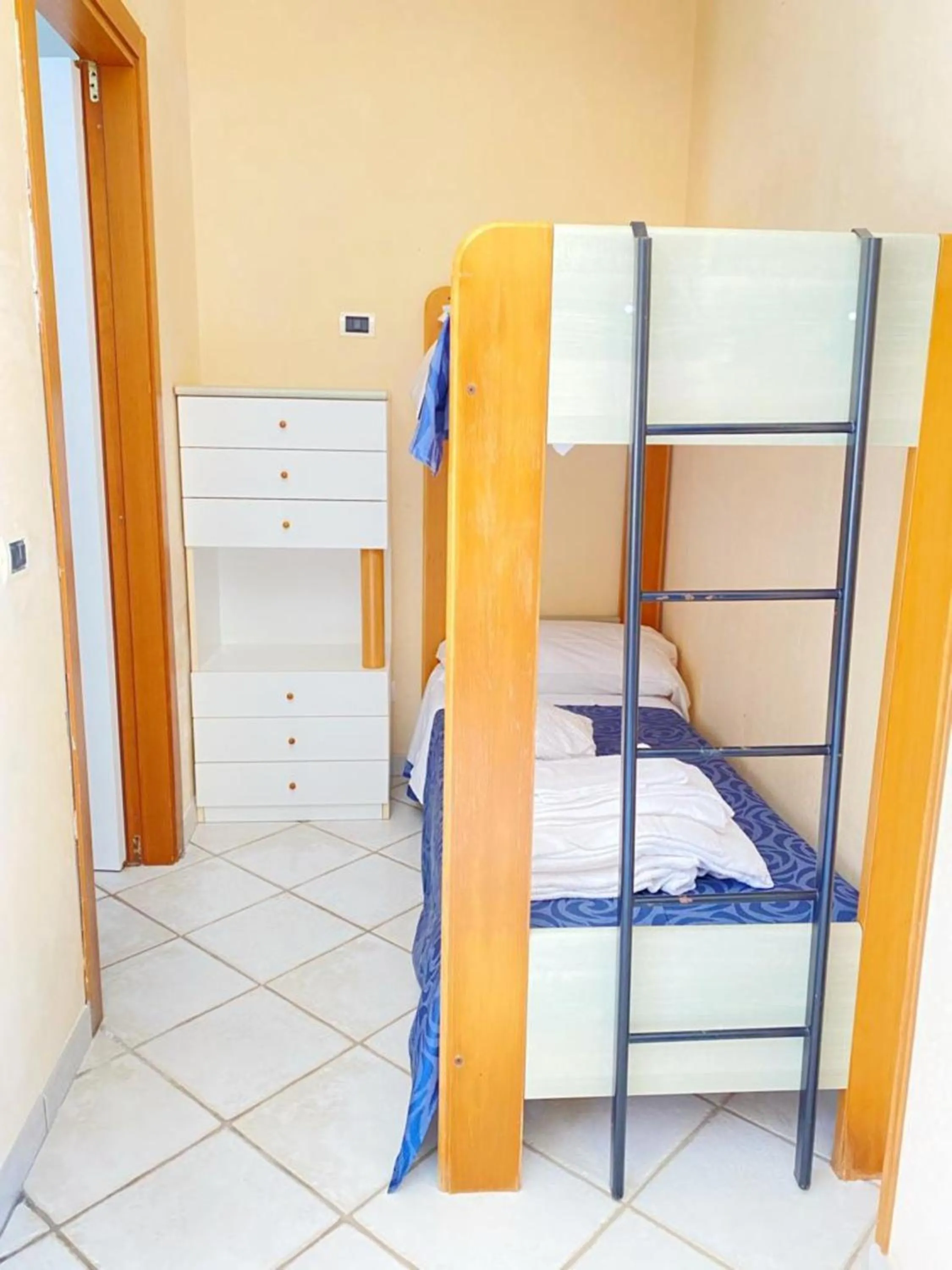 bunk bed, Bed in Tramonti Residence