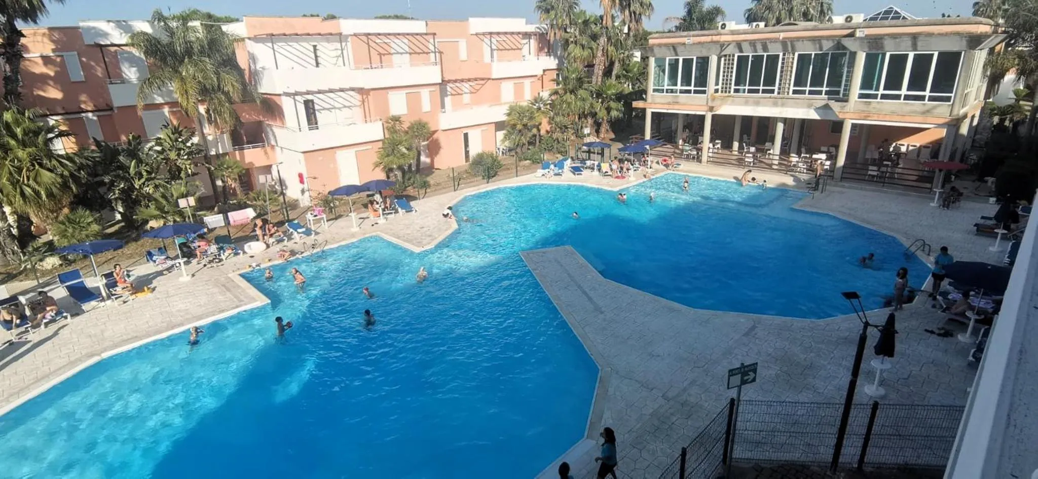 Swimming pool in Tramonti Residence