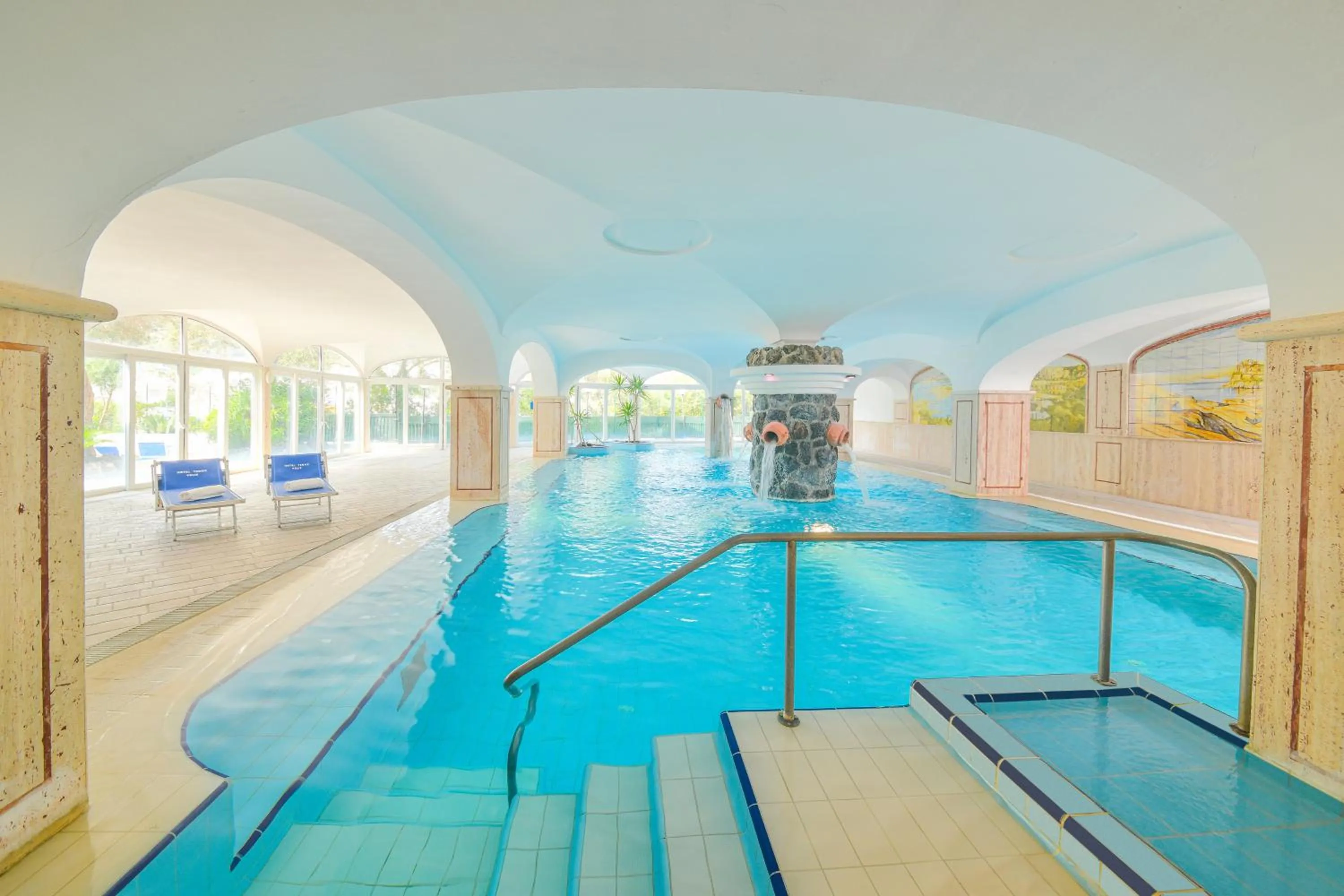 Swimming pool in Hotel Felix Terme