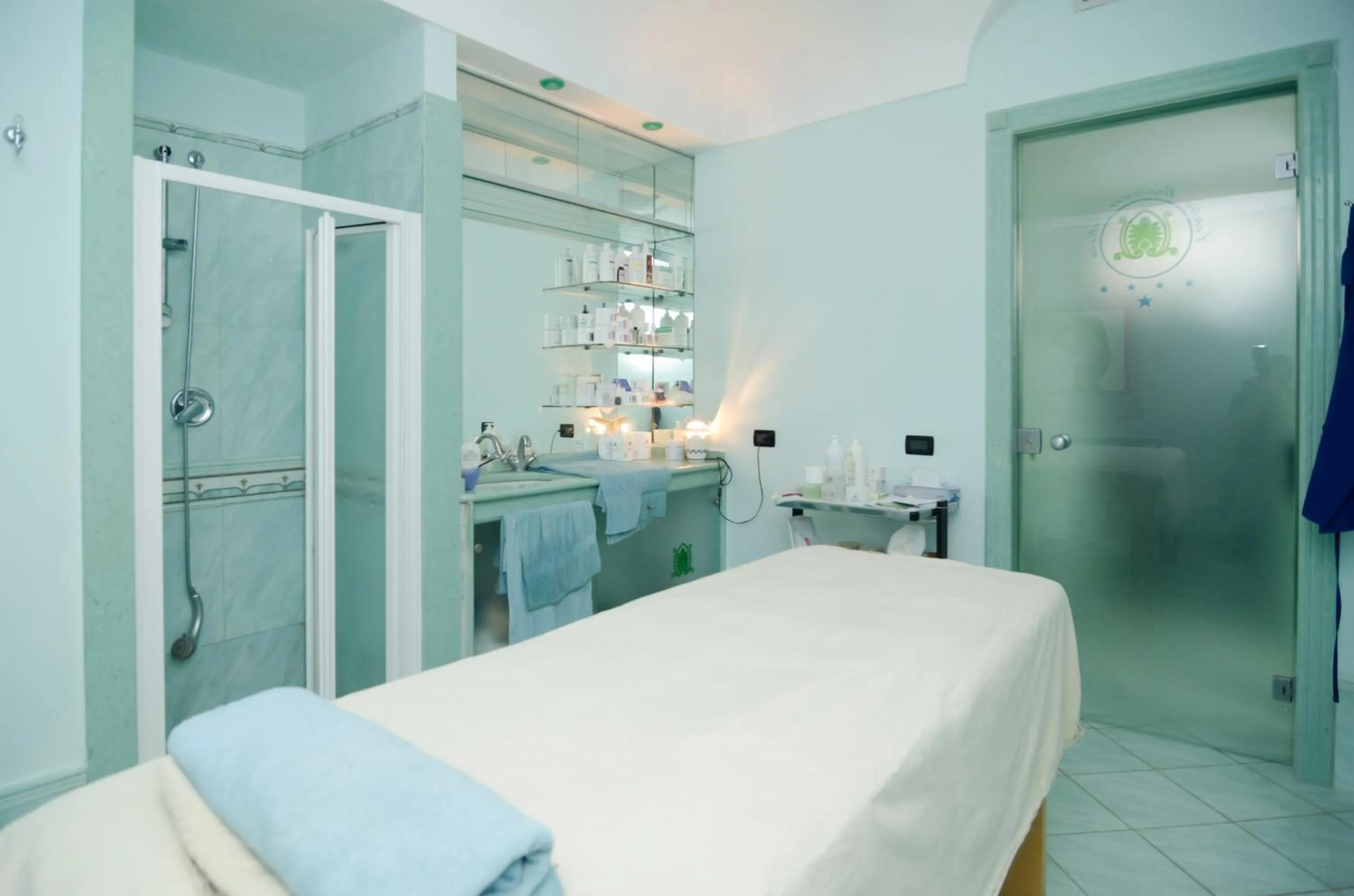 Massage, Bed in Hotel Felix Terme