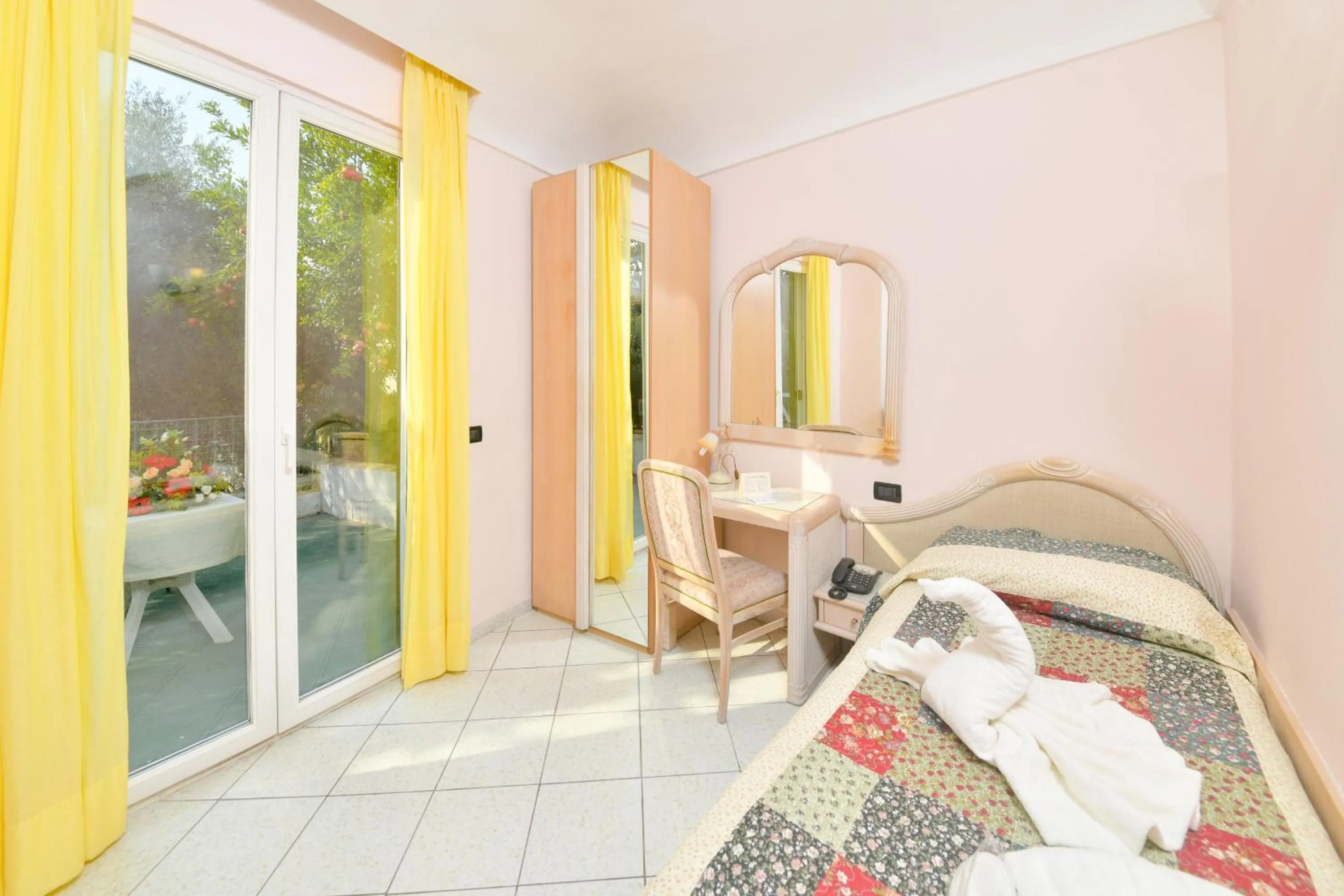 Bedroom, Bed in Hotel Felix Terme