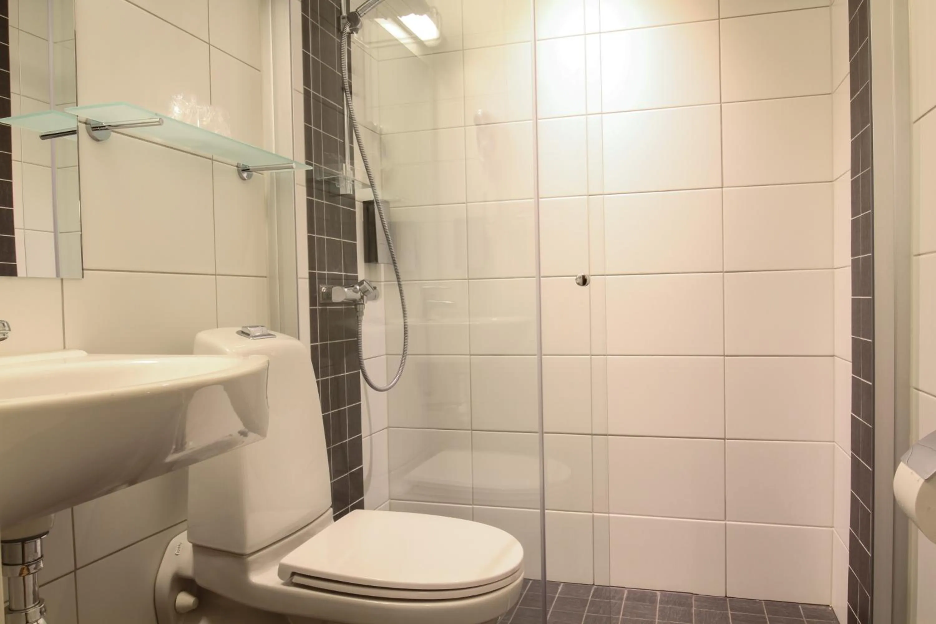 Bathroom in Thon PartnerHotel Horten